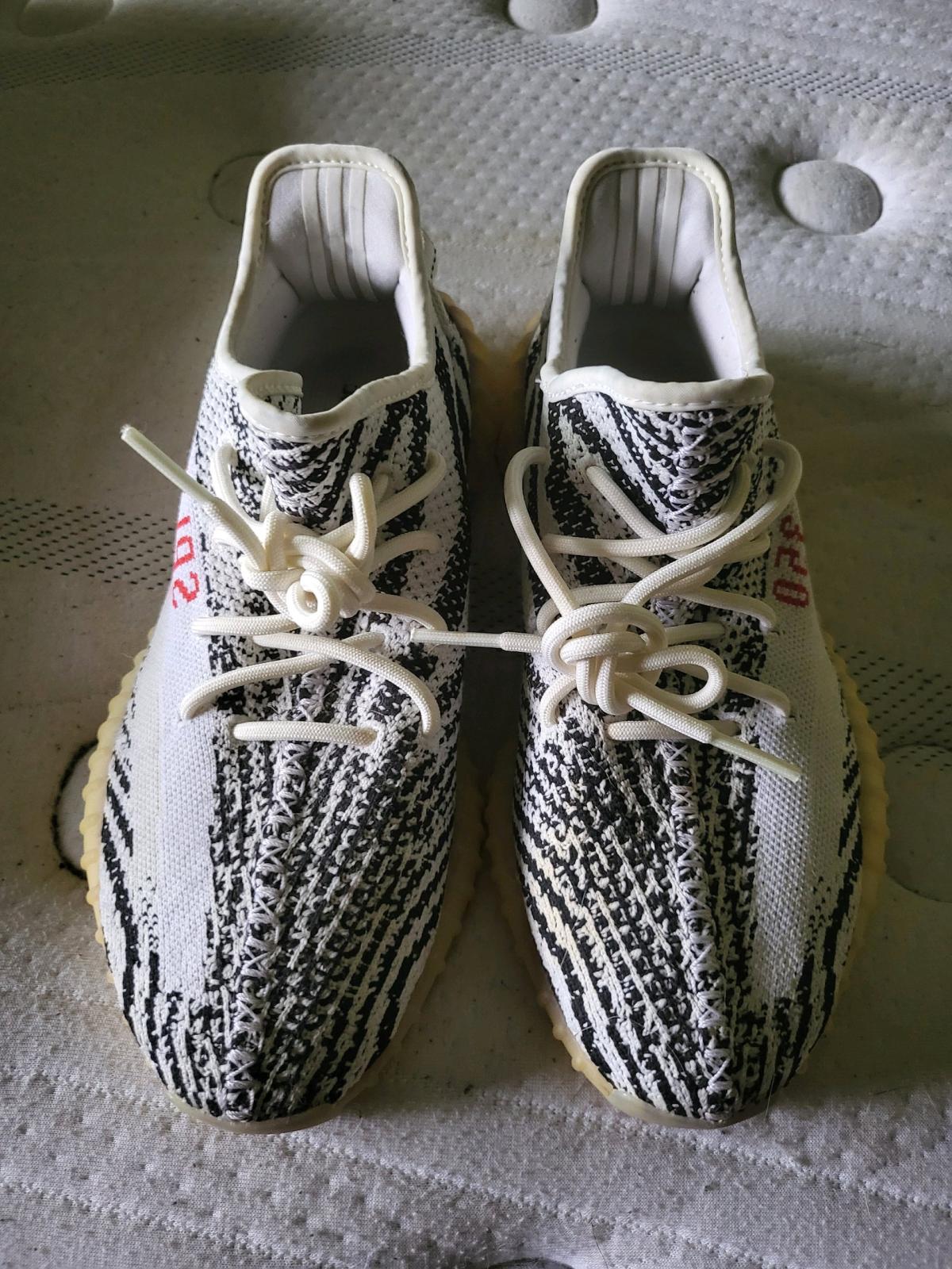Yeezy Boost 350 V2 Zebra 2017 - Oak Lawn, Illinois - FleaMarketBay