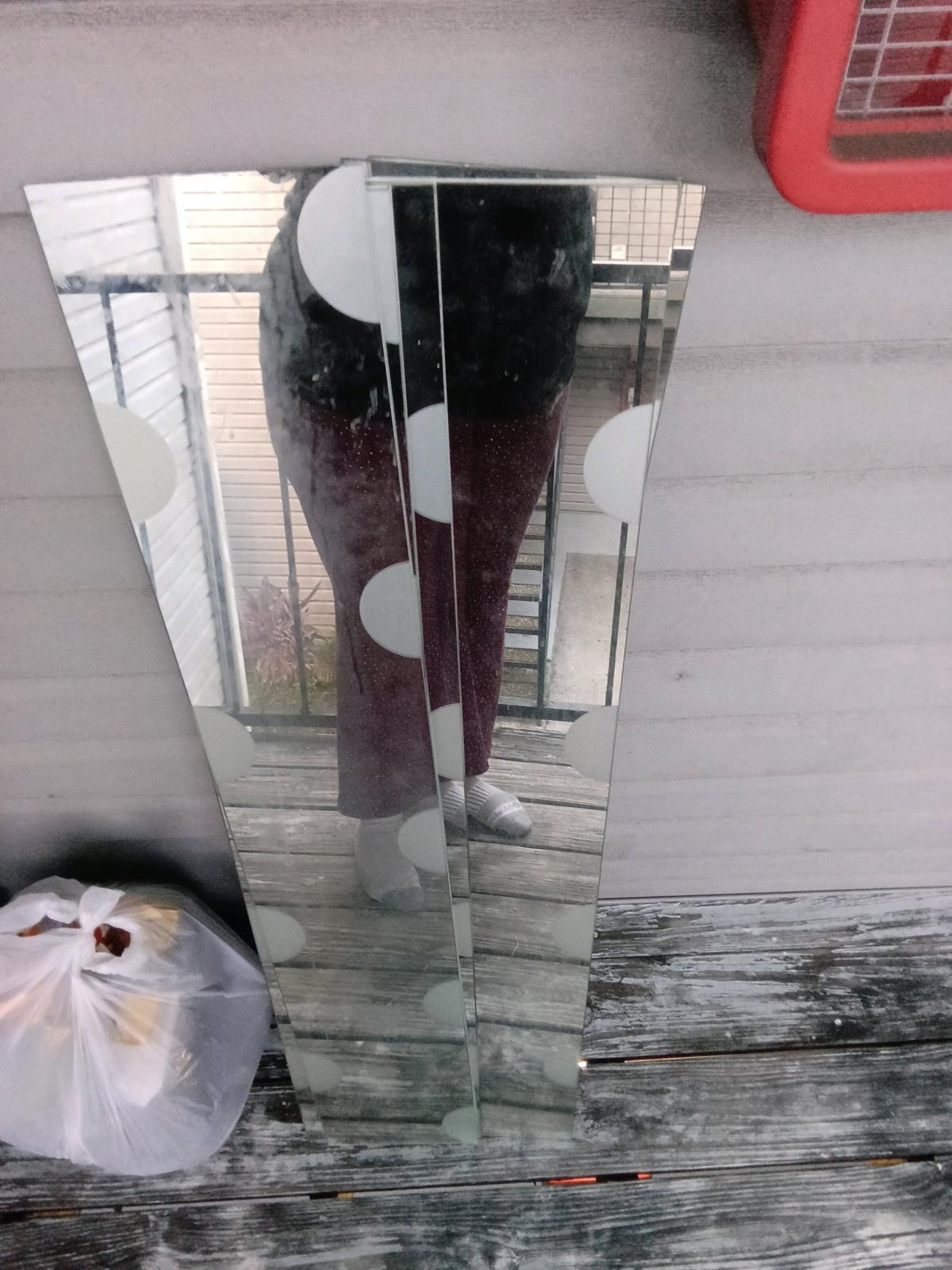 BEAUTIFUL 6 PIECE MIRROR WITH WHITE DOTS - Altamonte Springs, Florida - FleaMarketBay