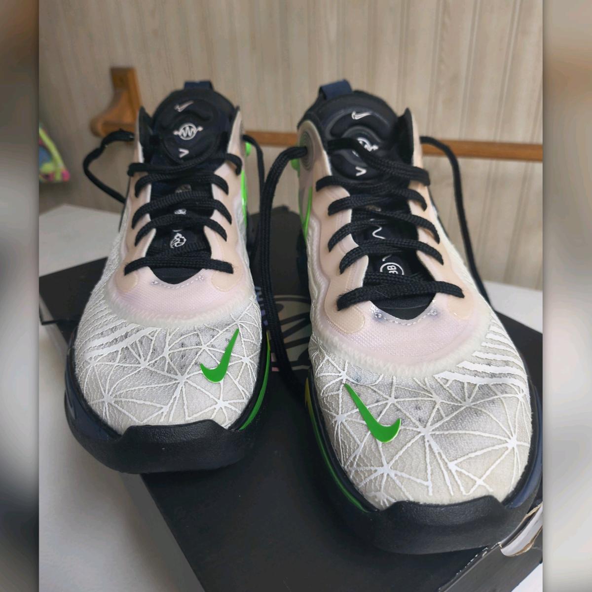 Nike Zoom GT Run Mens 7 and a half - Loveland, Ohio - FleaMarketBay