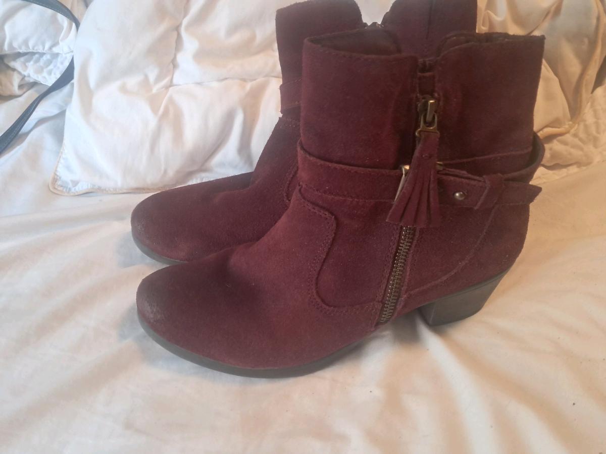 Earth Origins Tori ankle boots - Corning, New York - FleaMarketBay
