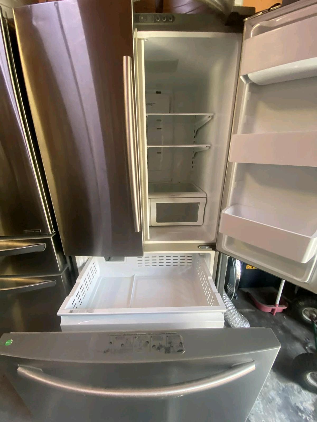 REFRIGERATOR SAMSUNG FLAT 3 DOORS STAINLESS STEEL - Glendale, California - FleaMarketBay