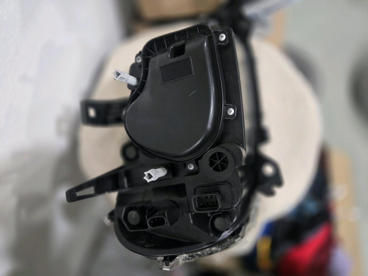 Eagle Eyes FL003B001L Headlight Driver Side For 19962011 Fre - Houston, Texas - FleaMarketBay