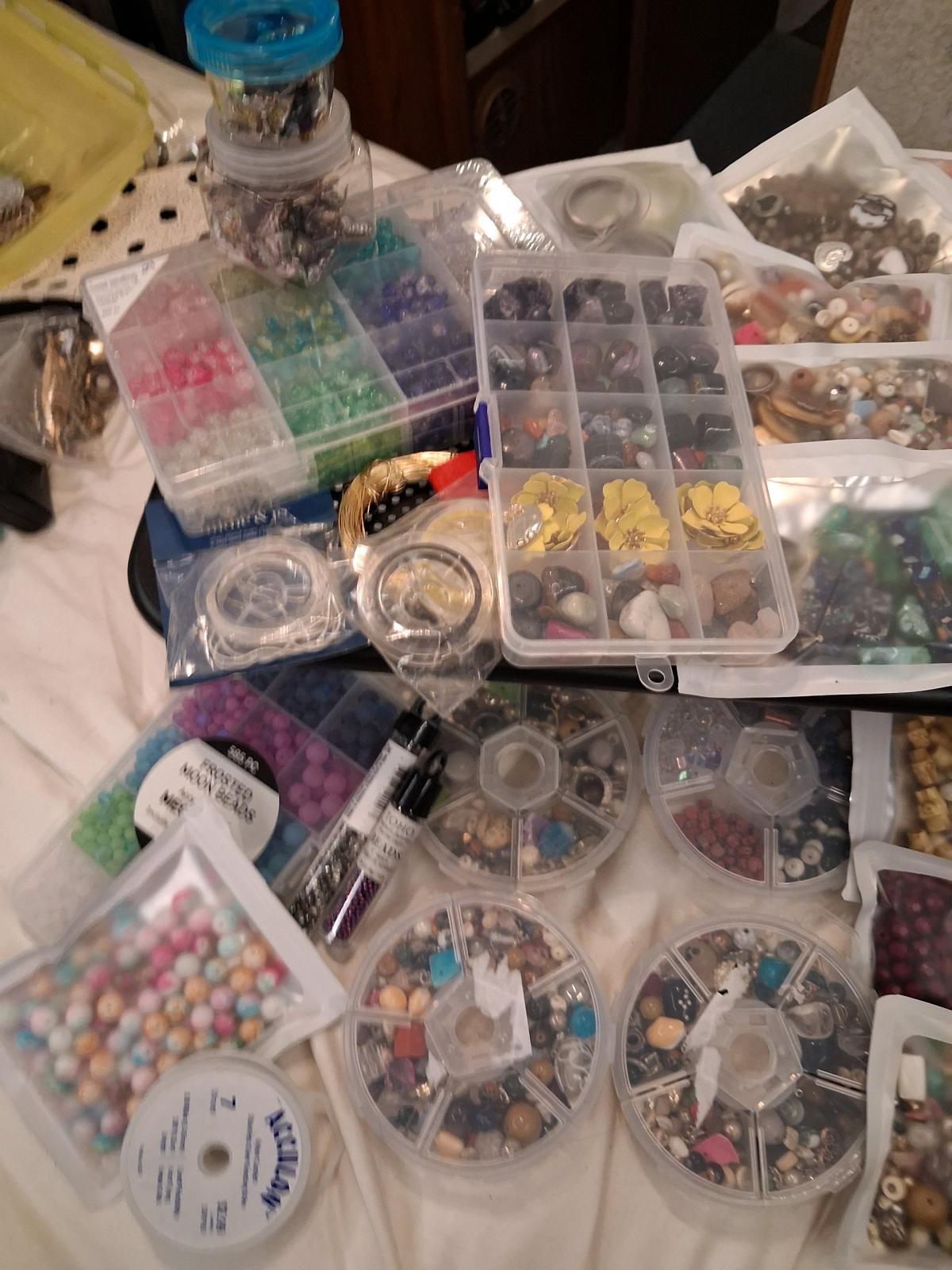 beads a variety All new String wire Claspes - Pocatello, Idaho - FleaMarketBay
