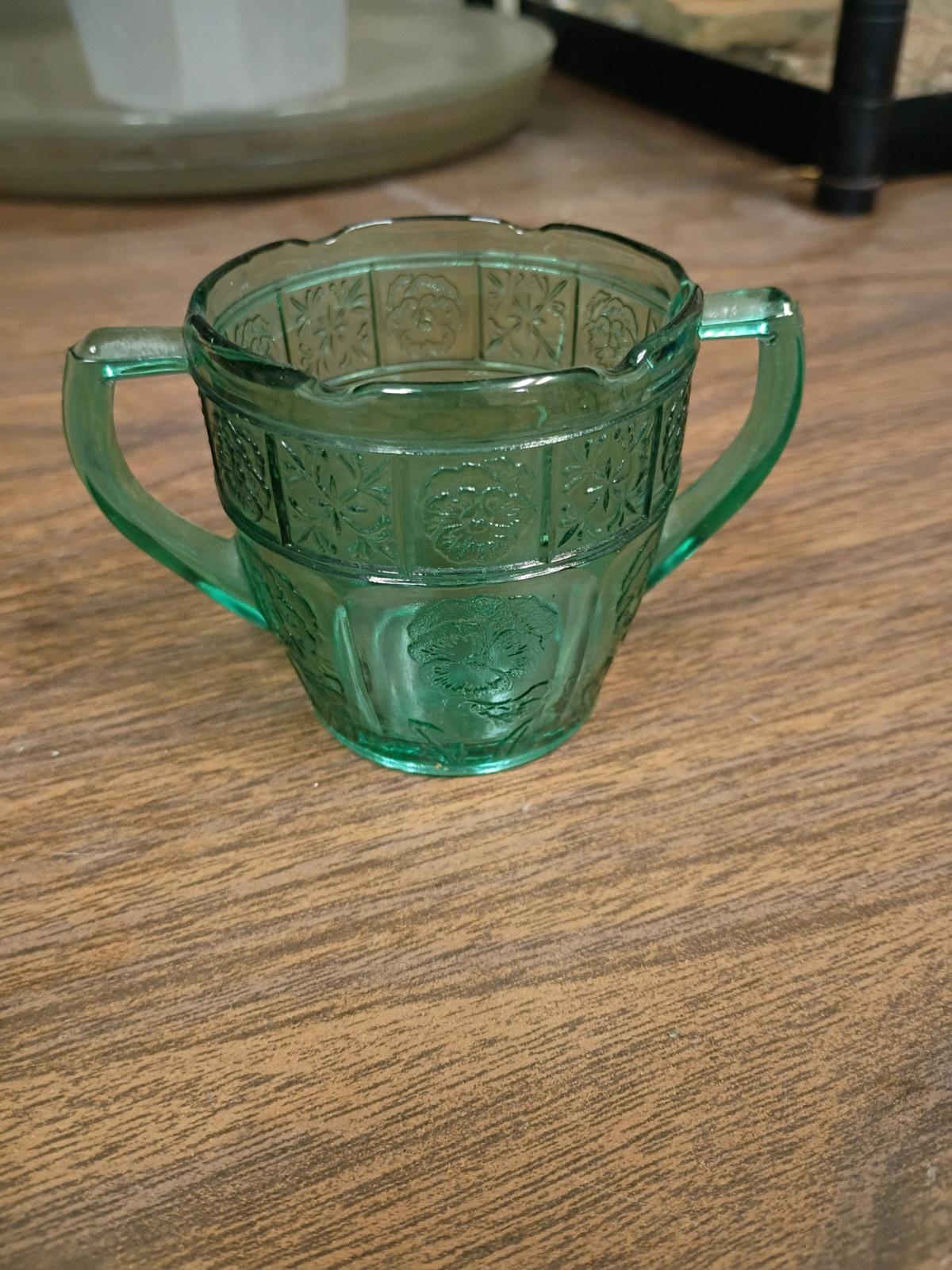 Jeanette Glass Company Doric and Pansy sugar bowl - Winfield, Kansas - FleaMarketBay