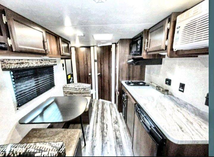 JAYCO TRAVEL TRAILER JAYFLIGHT SLX 195RB - Orlando, Florida - FleaMarketBay