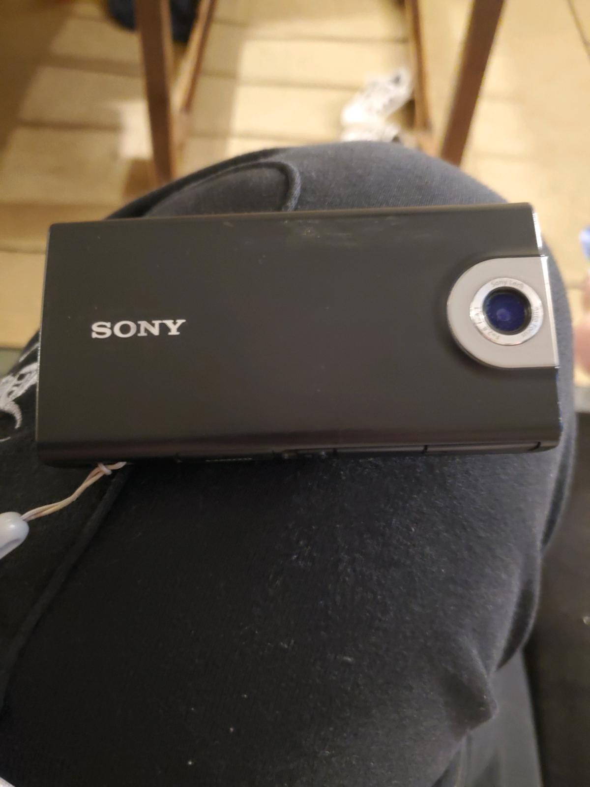 Sony bloggie    buyer pays shipping costs - Bradford, Pennsylvania - FleaMarketBay