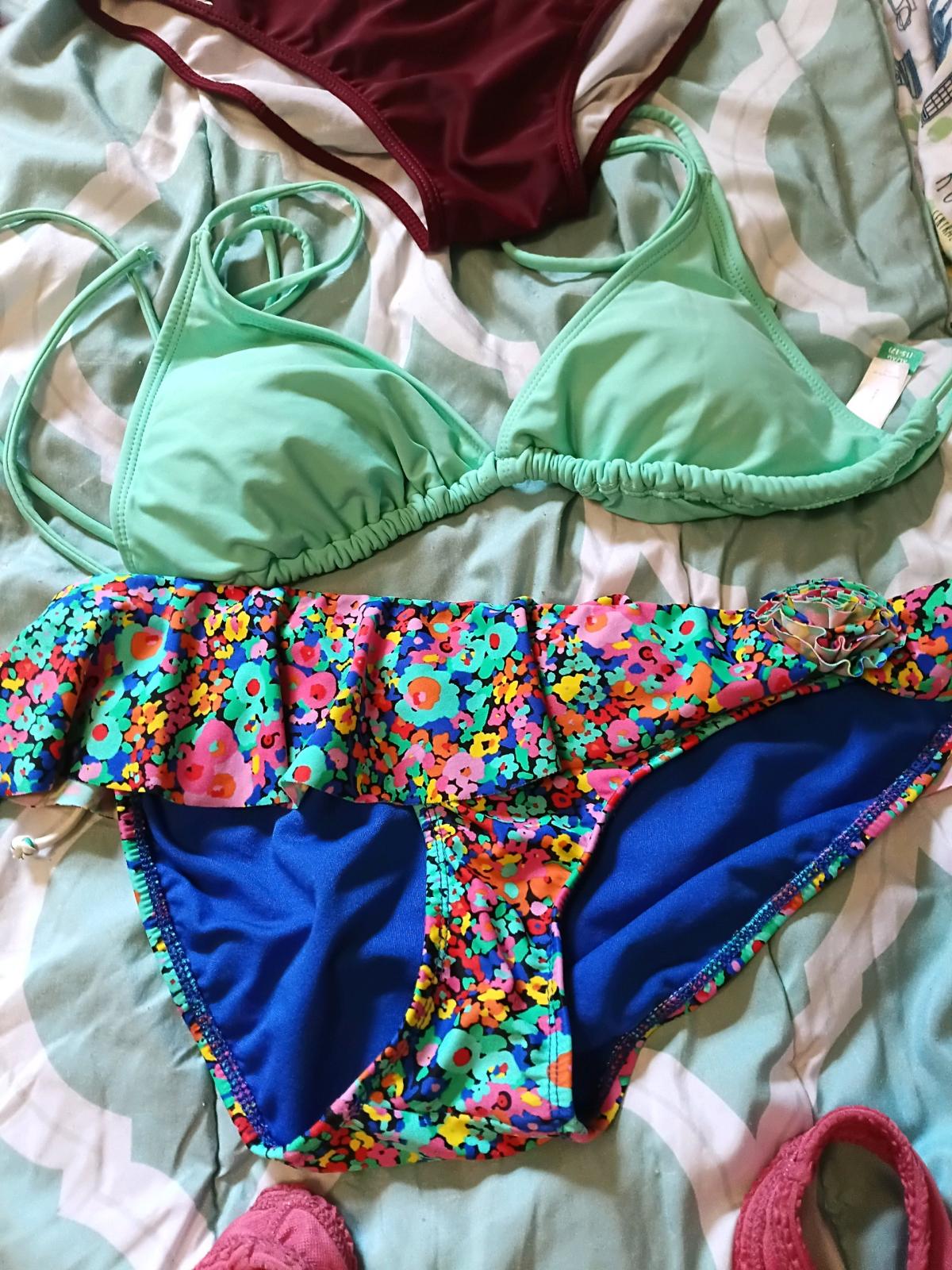 bundle of womens xl bathing suits - Tuscaloosa, Alabama - FleaMarketBay