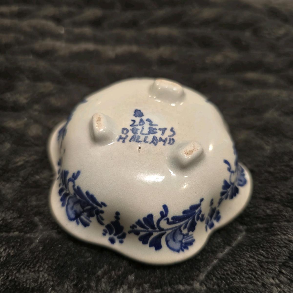 vintage Swedish Delfts Halland porcelain footed ashtray - Thorofare, New Jersey - FleaMarketBay