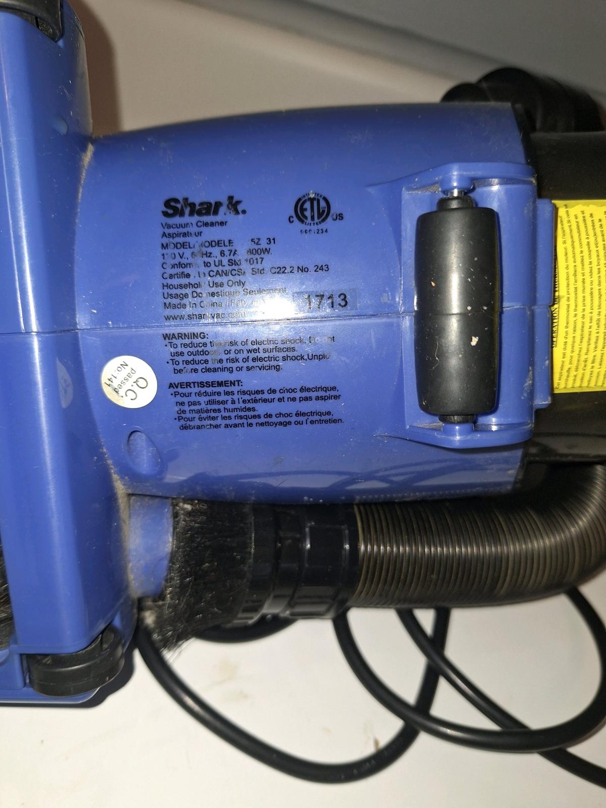 Shark Bagless Cyclonic Hand Vac V15Z with Long Cord - Baltimore, Maryland - FleaMarketBay