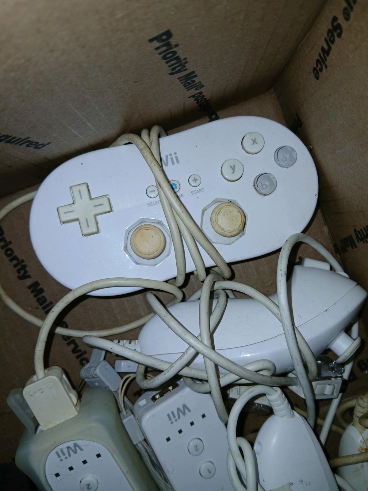 Nintendo Wii controllers - Gainesville, Georgia - FleaMarketBay