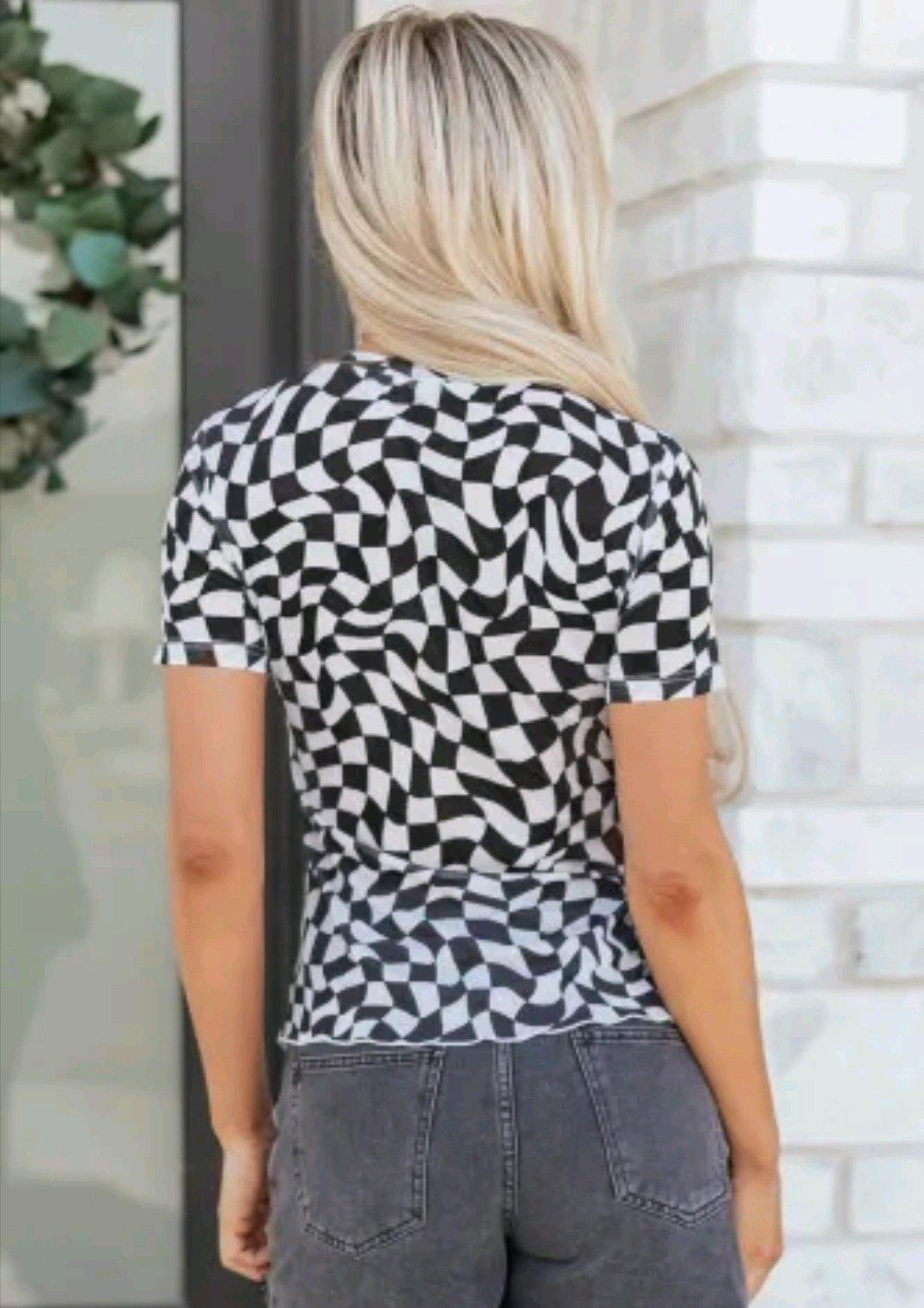 Large Black Checkered Print Crew Neck Mesh T Shirt - Angleton, Texas - FleaMarketBay