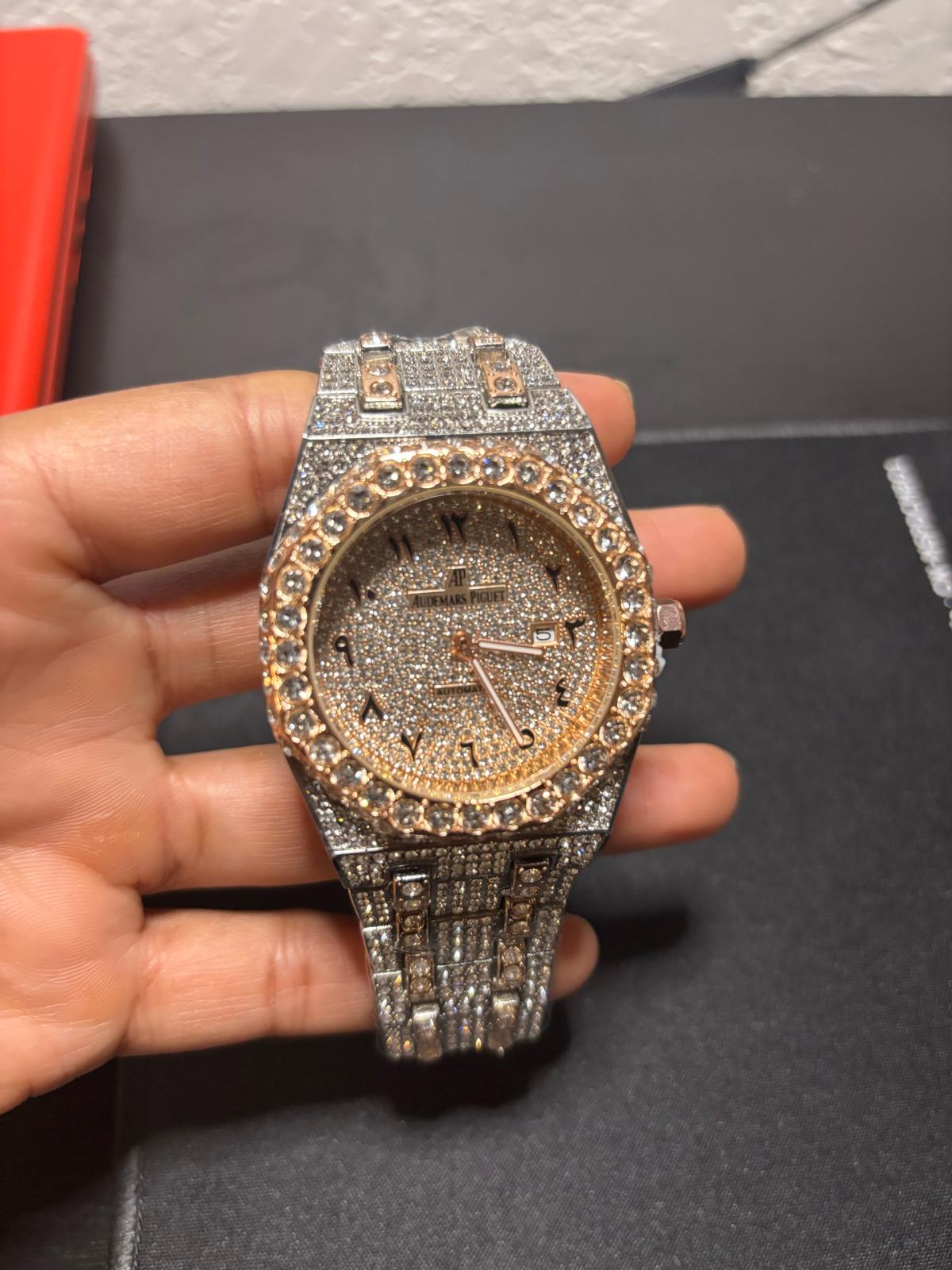 Icy wrist - Fort Lauderdale, Florida - FleaMarketBay