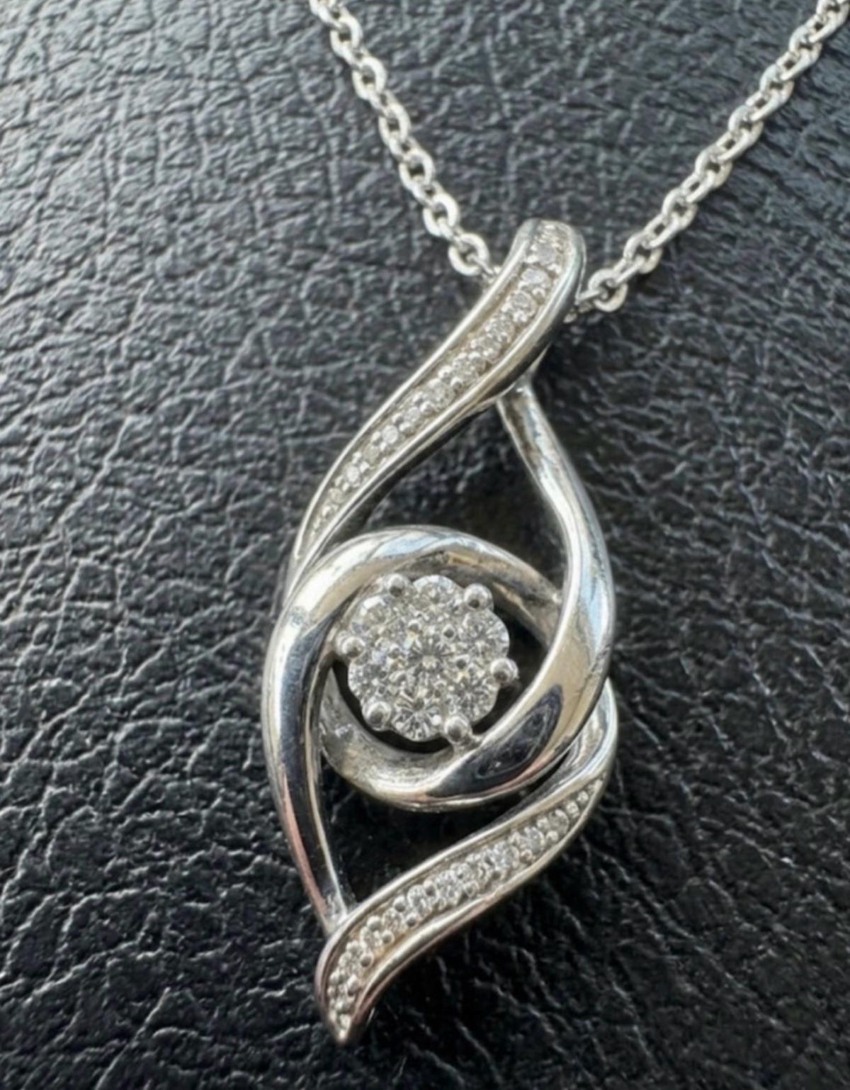 925 silver teardrop diamond necklace - Pasadena, Texas - FleaMarketBay