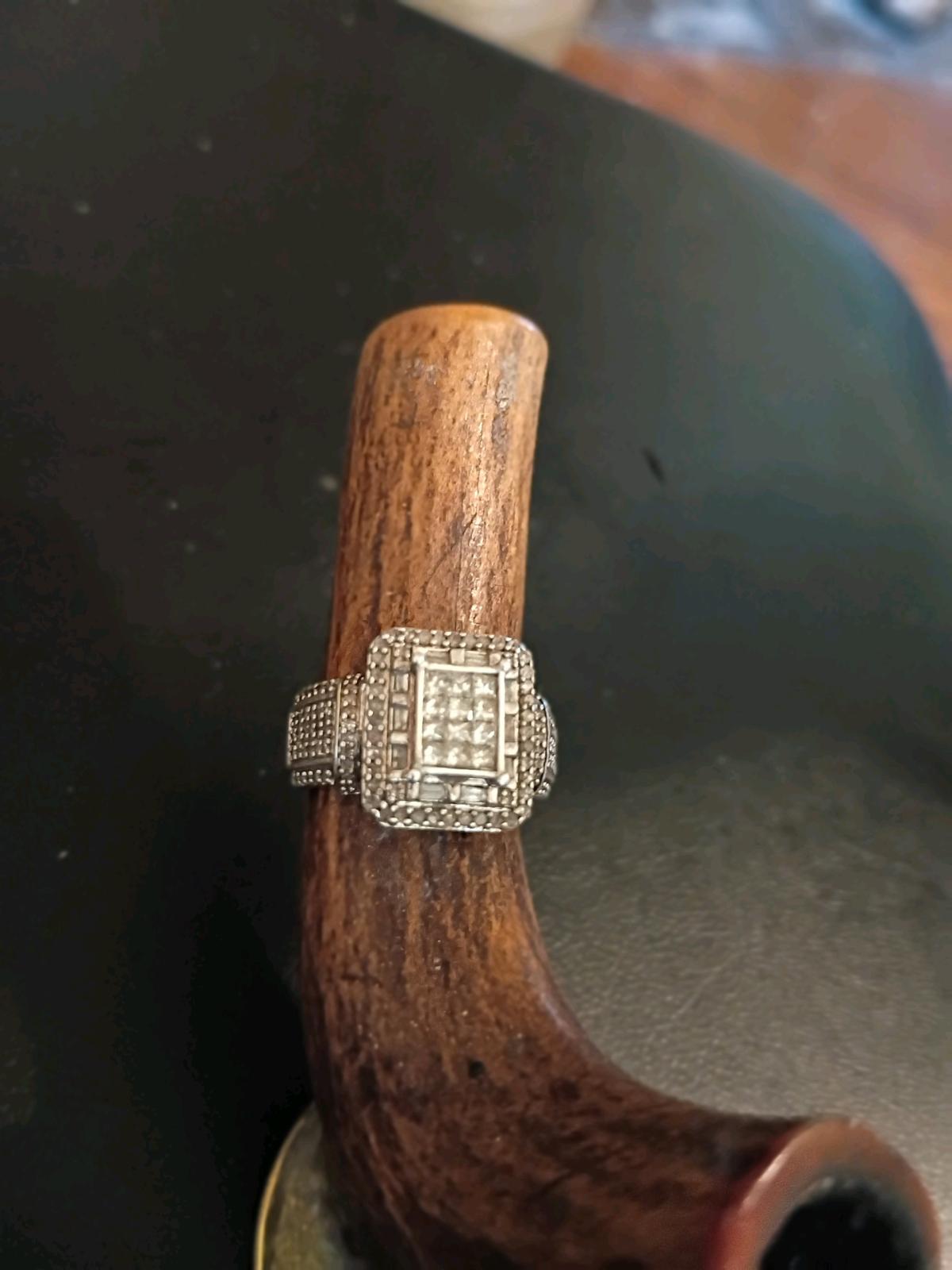 925 Sterling and 2ct diamond princess cut engagement ring - Cleveland, Tennessee - FleaMarketBay