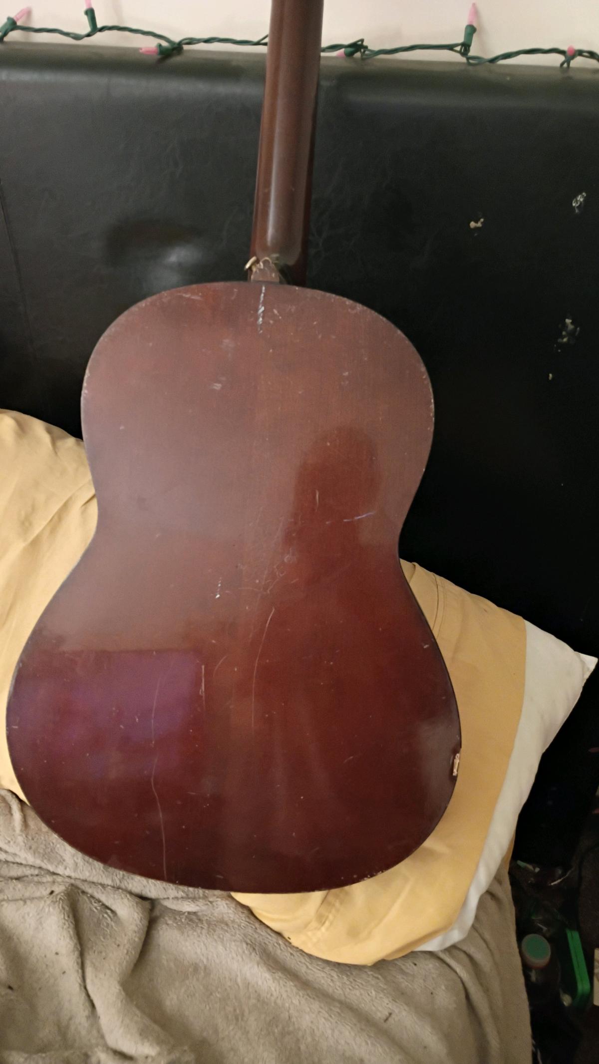 Yamaha FG 75 Red label acoustic guitar - Chicago, Illinois - FleaMarketBay