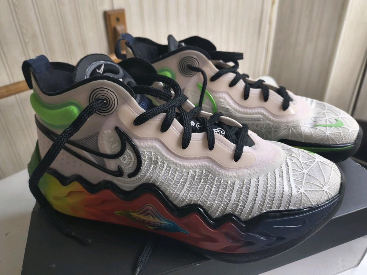 Nike Zoom GT Run Mens 7 and a half - Loveland, Ohio - FleaMarketBay