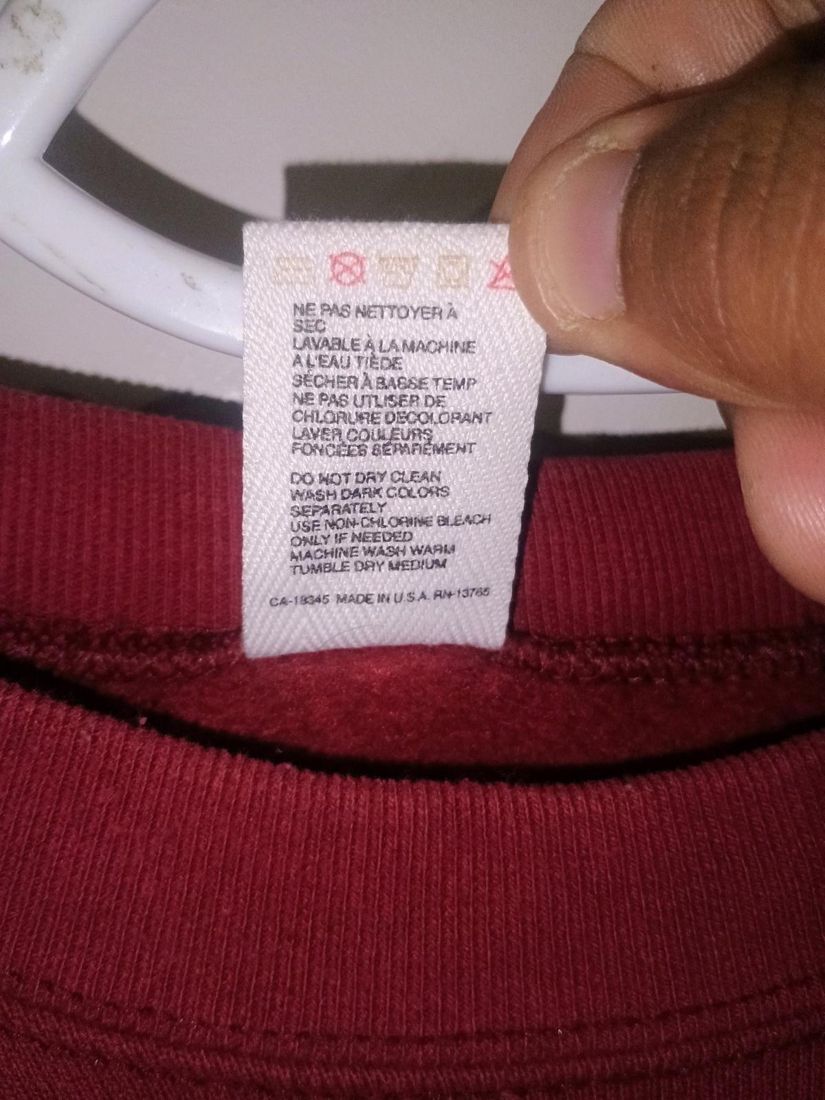 Vintage 90s MunsingWear Burgandy Blank Sweatshirt Made USA - Turlock, California - FleaMarketBay