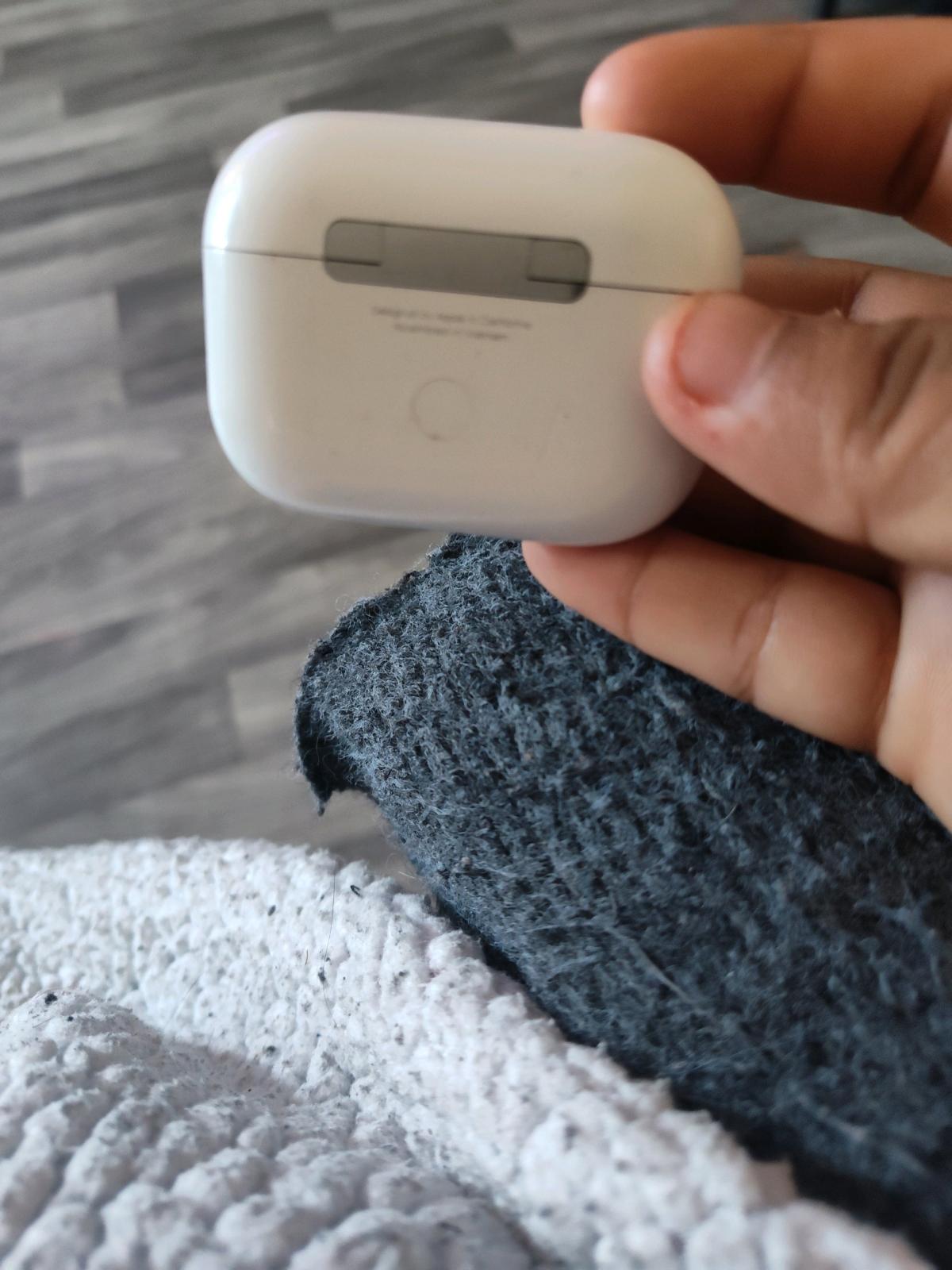 Airpods pro 2 gen - Moreno Valley, California - FleaMarketBay