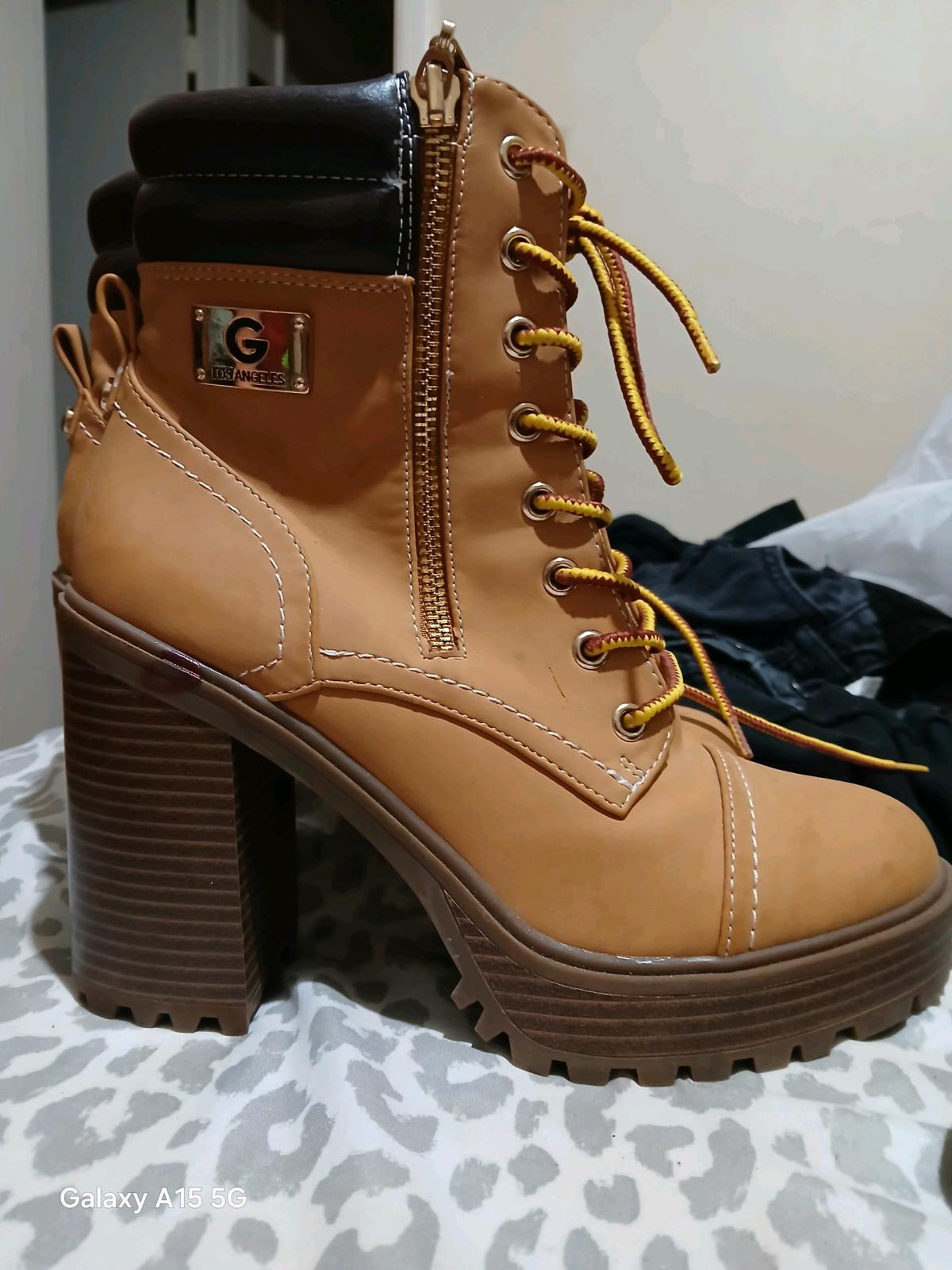 Guess dress boots - Forsyth, Georgia - FleaMarketBay