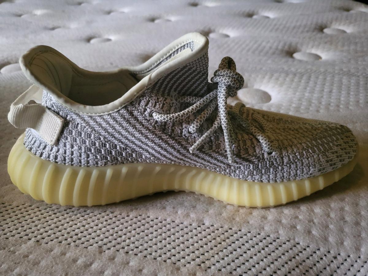 Yeezy Boost 350 V2 Static NonReflective 2018 - Oak Lawn, Illinois - FleaMarketBay