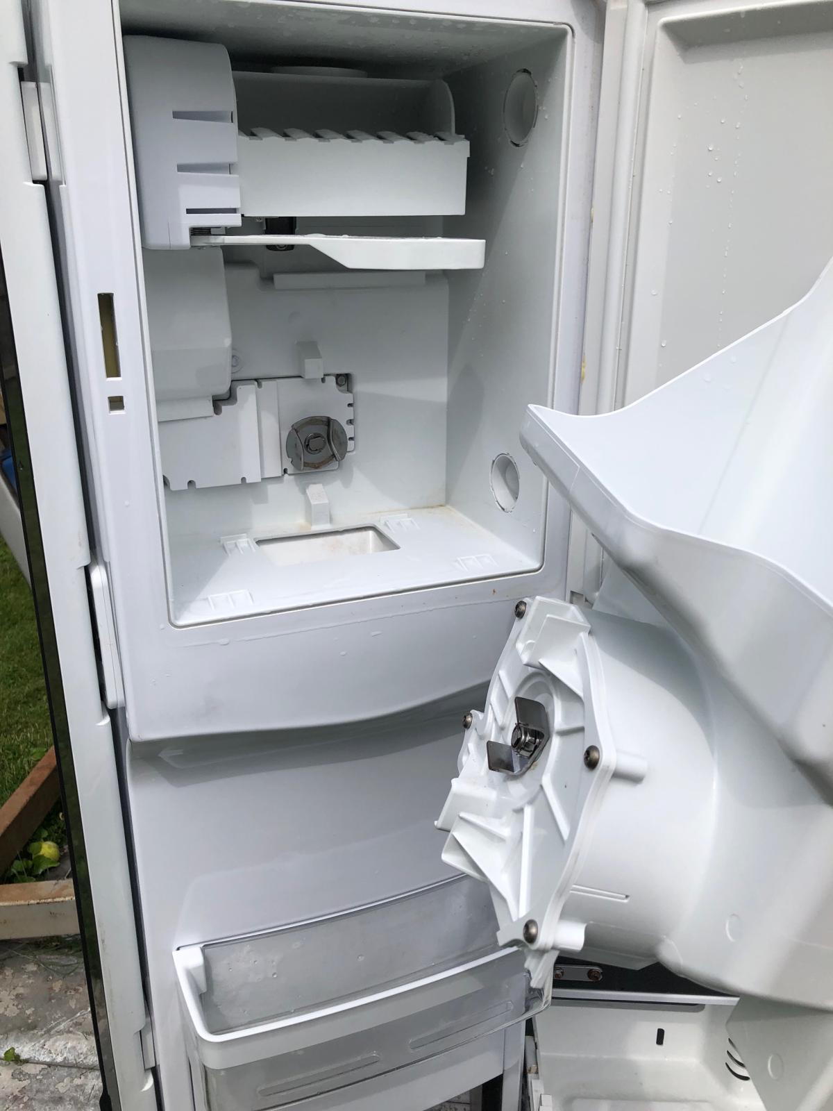 GE Profile French Door Refrigerator - North Tonawanda, New York - FleaMarketBay