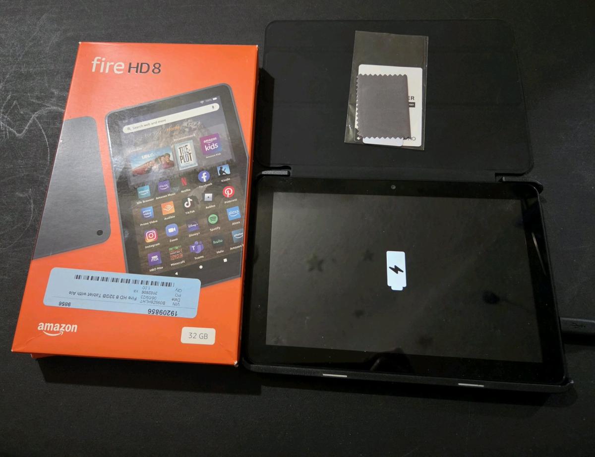 Amazon fire HD 8 32g tablet with alexa - Altamonte Springs, Florida - FleaMarketBay