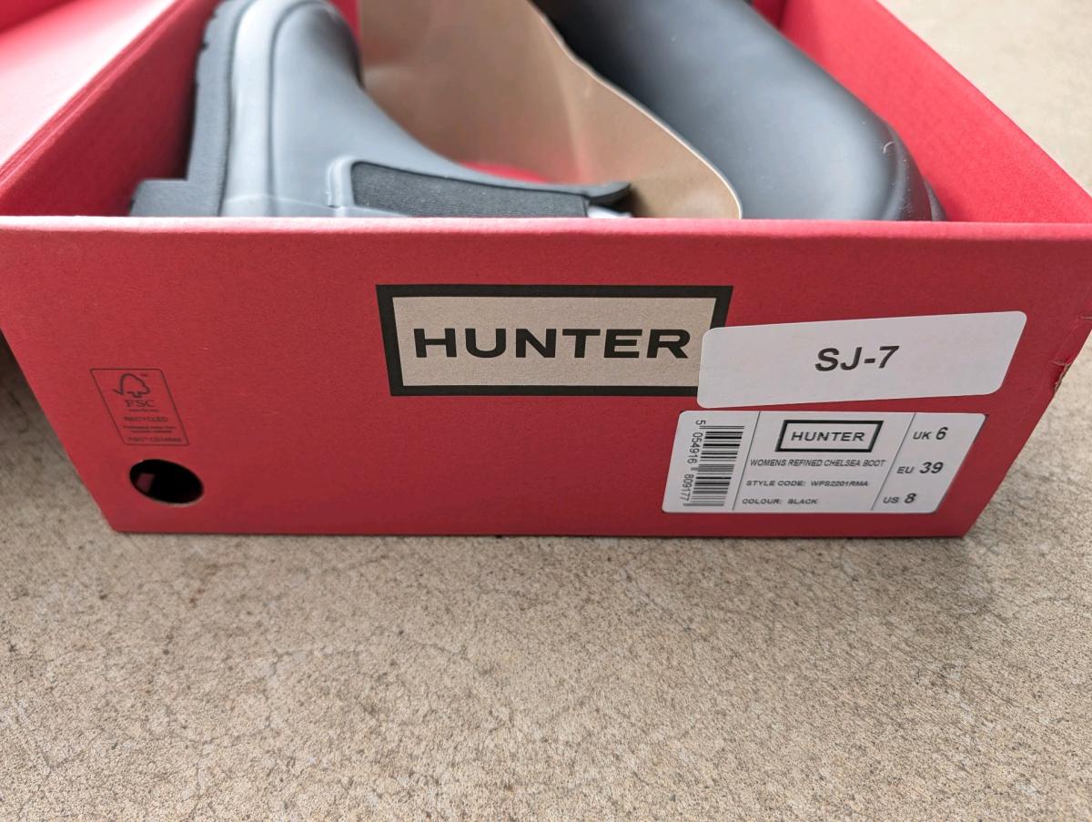Hunter waterproof Chelsea boot slim fit - Dallas, Oregon - FleaMarketBay