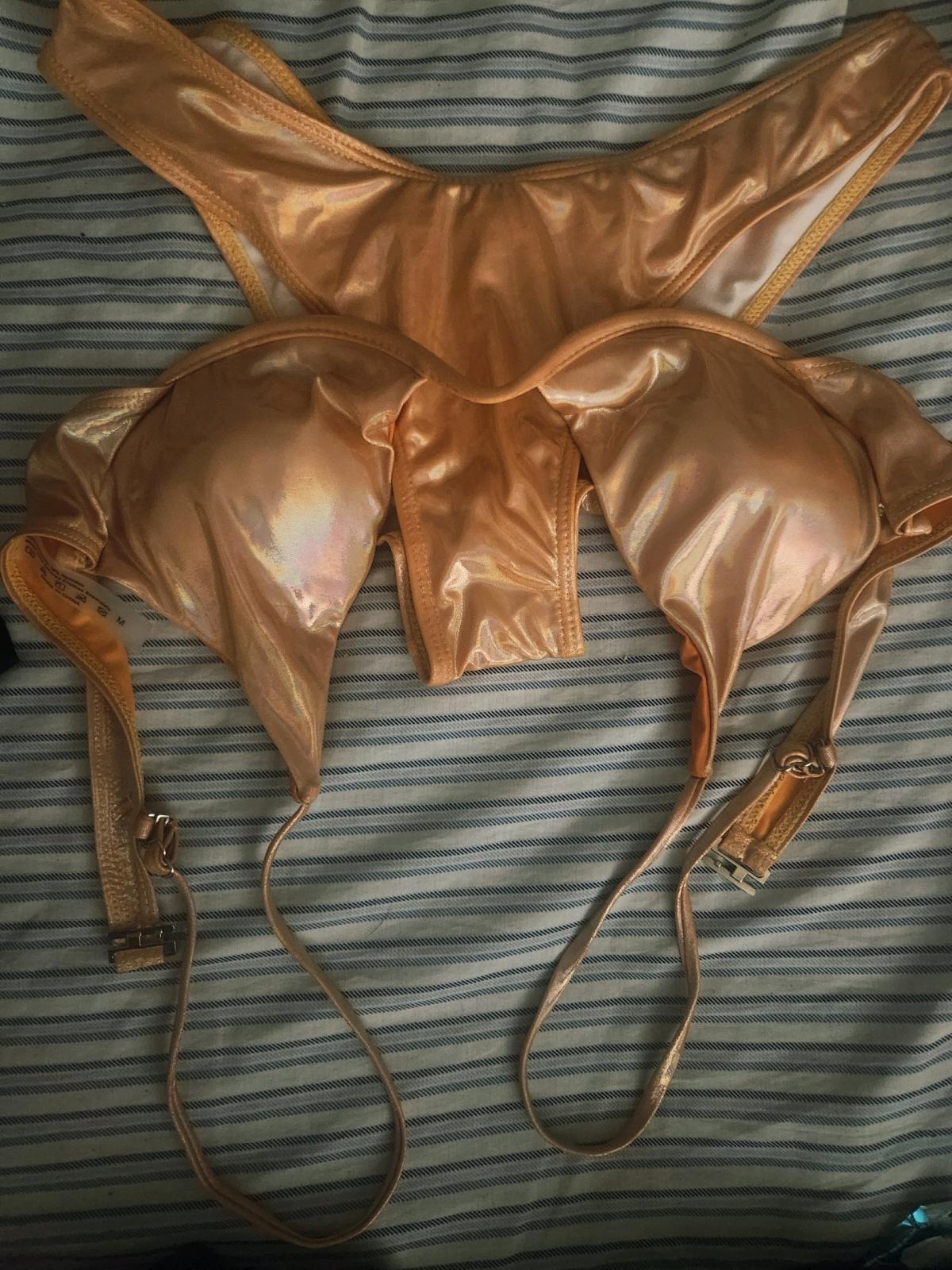 womans swimsuit - Buffalo, New York - FleaMarketBay