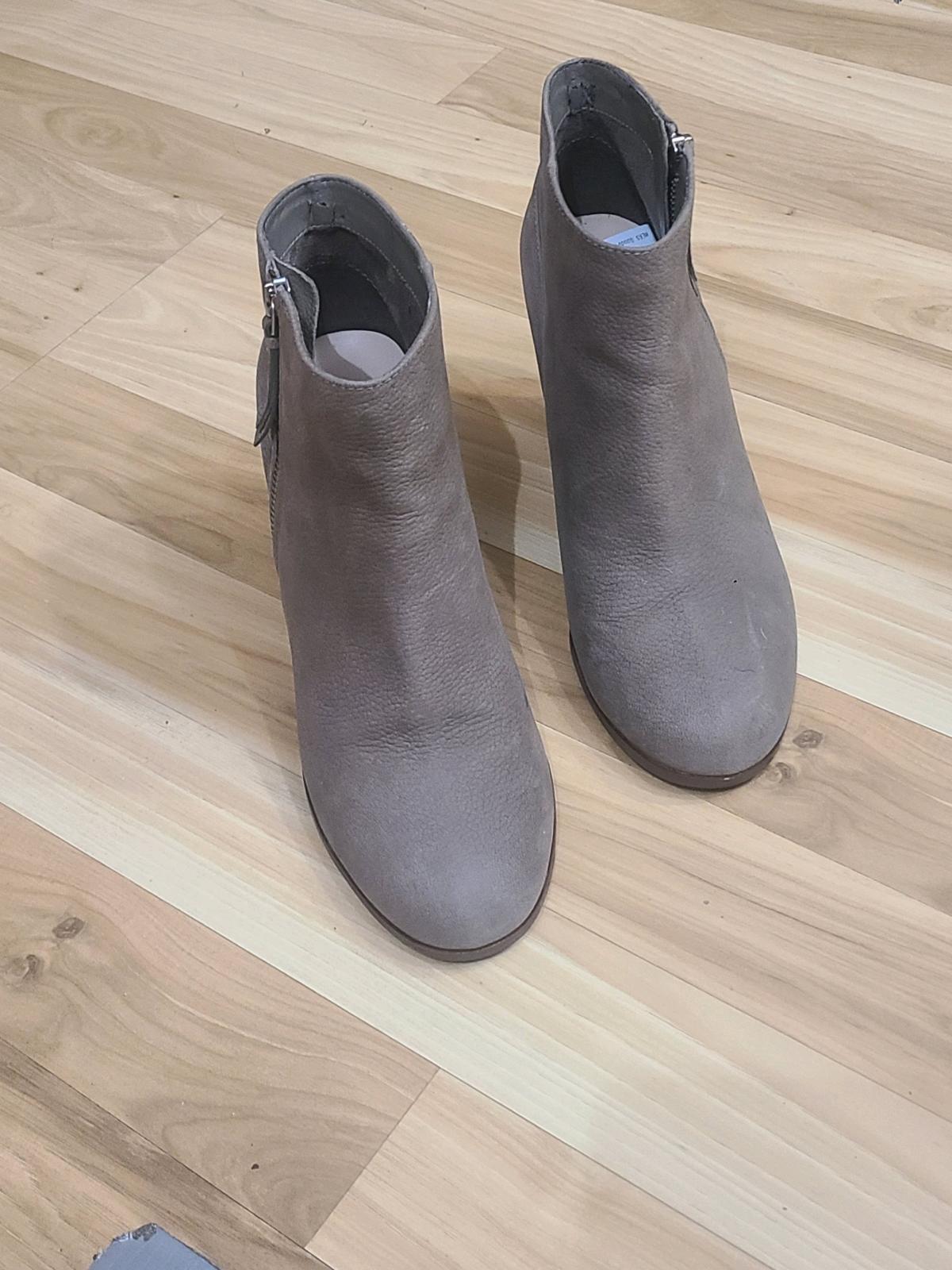 Cole haan  high heel booties with the zipper on the side - Adamsville, Alabama - FleaMarketBay