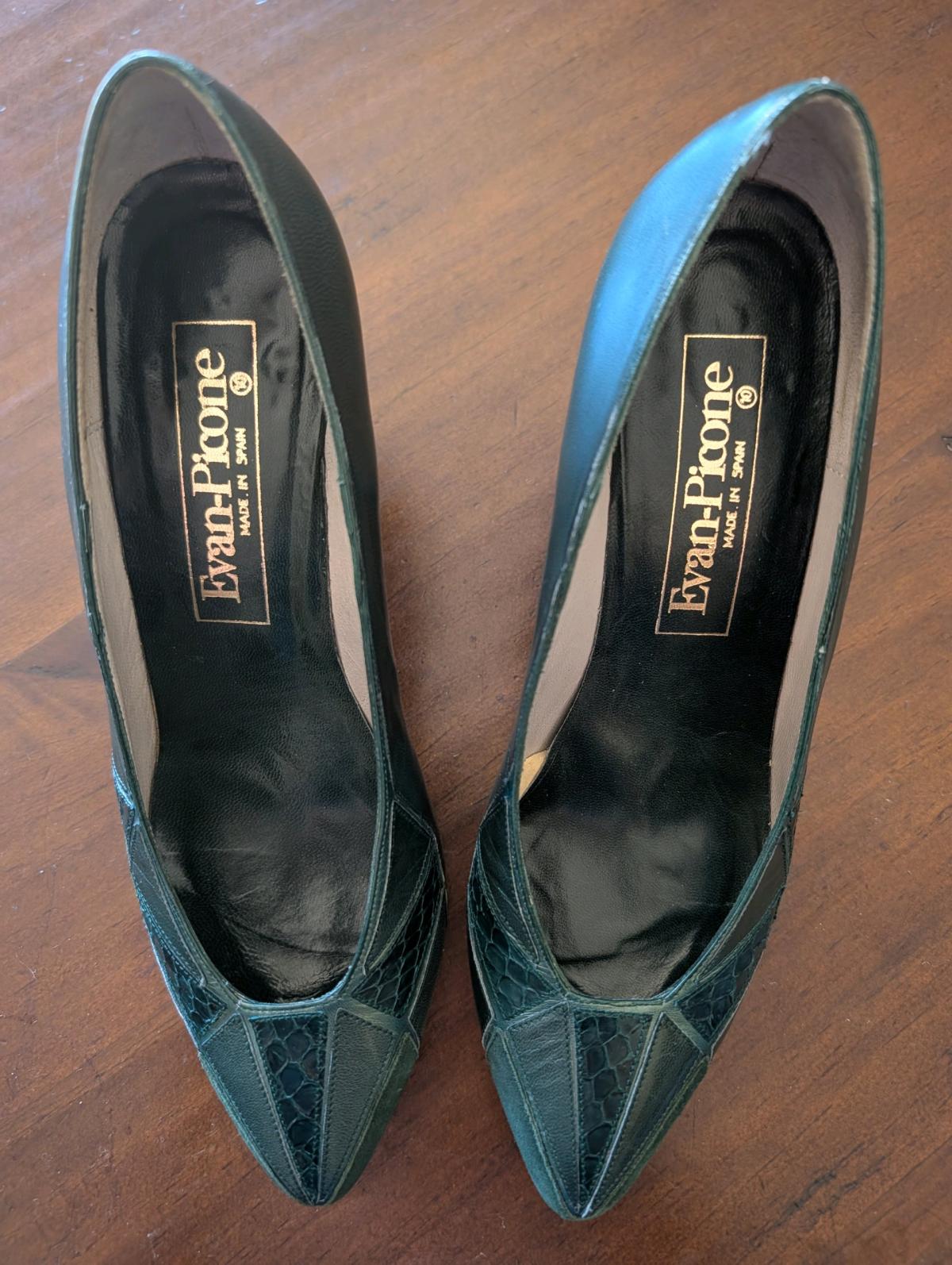 vintage Evan Picone Emerald Pumps - Camarillo, California - FleaMarketBay