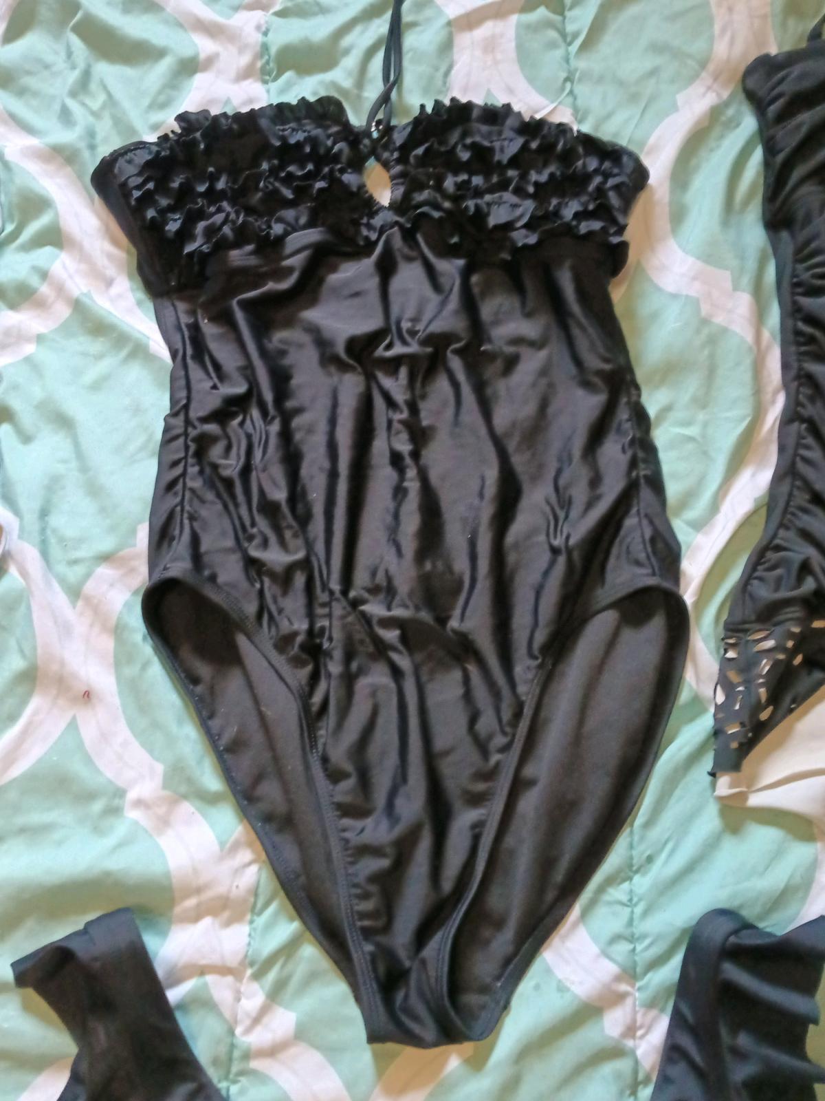 womens swimsuits size xl  bundle of 4 - Hamilton, Alabama - FleaMarketBay