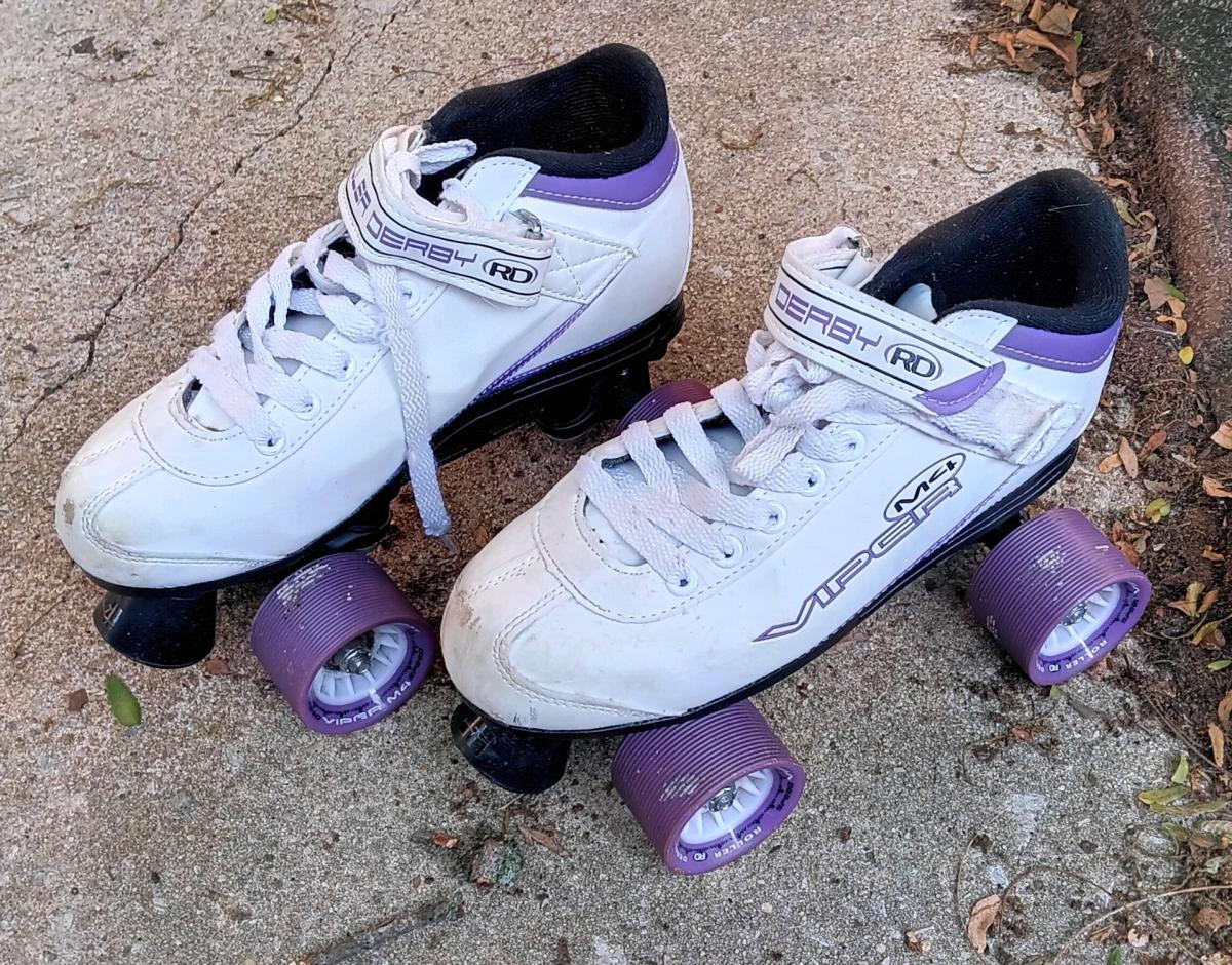 Roller Derby Viper M4 Womens Quad Skates Size 7 Adult womens - Philadelphia, Pennsylvania - FleaMarketBay