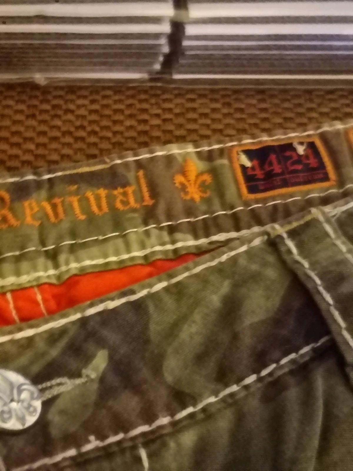 shorts like new rock revivals size 44 - Duluth, Minnesota - FleaMarketBay