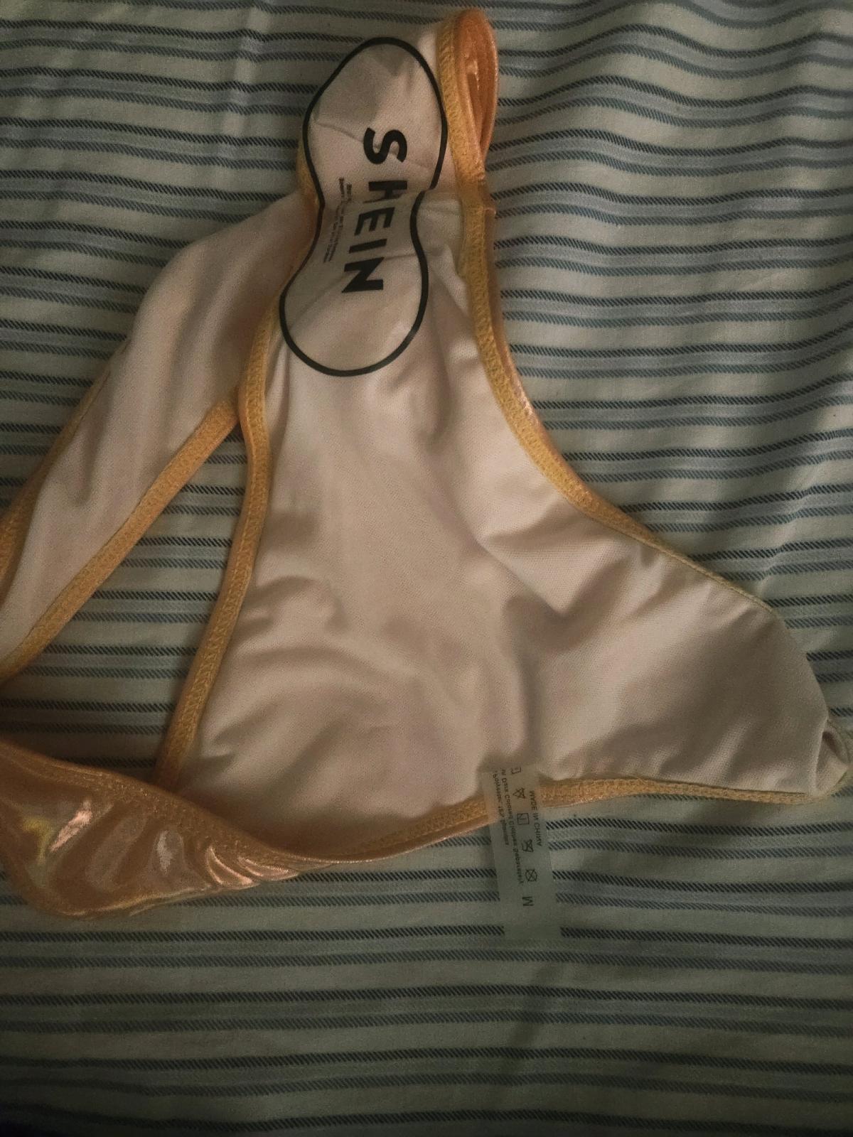womans swimsuit - Buffalo, New York - FleaMarketBay