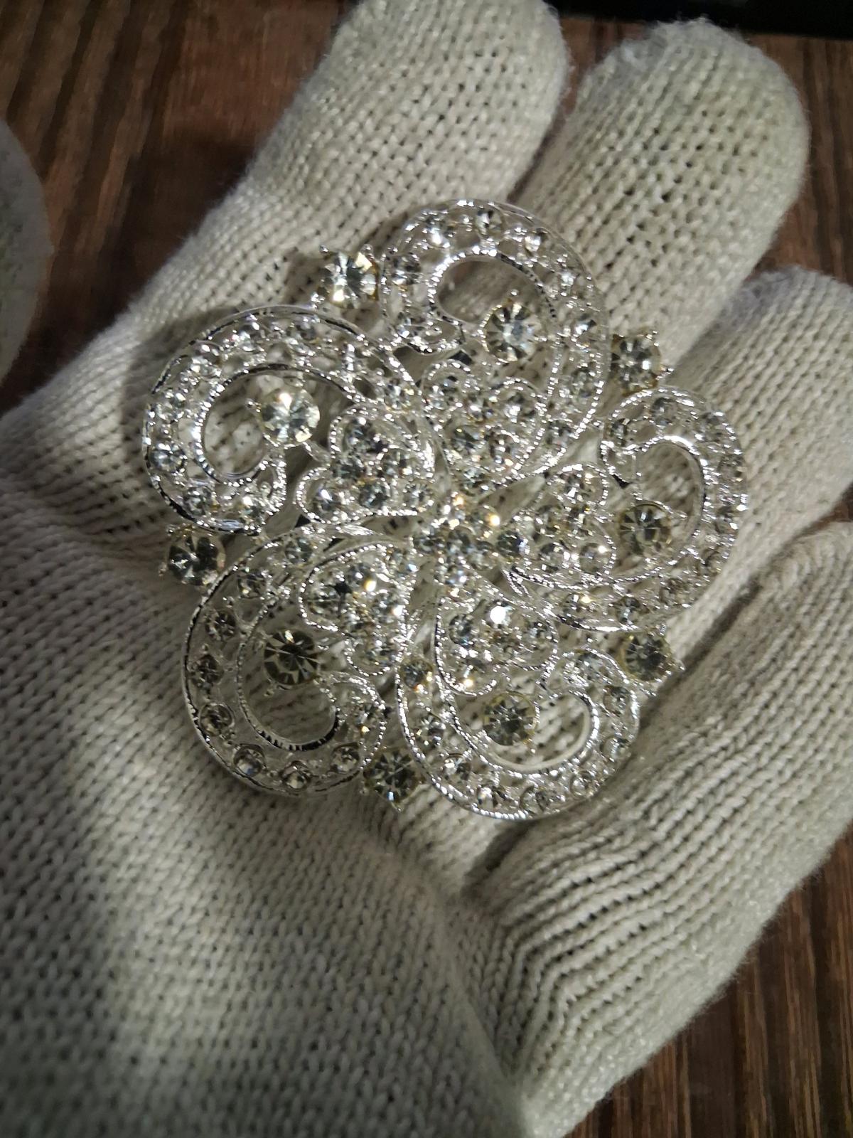 CrystalEmbellished Silver Floral Brooch  Women Jewelry - Bronx, New York - FleaMarketBay