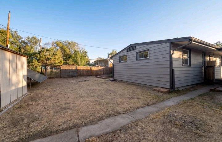 Affordable 2 Bedroom 1 Bathroom House For Rent - Denver, Colorado - FleaMarketBay
