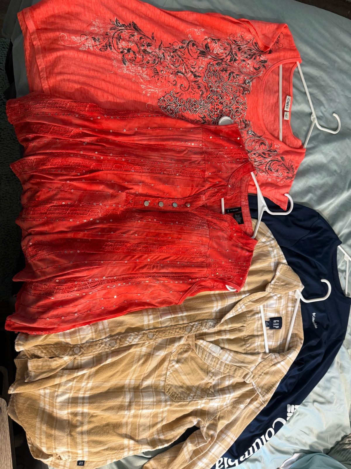 Womens shirts - Fort Myers, Florida - FleaMarketBay