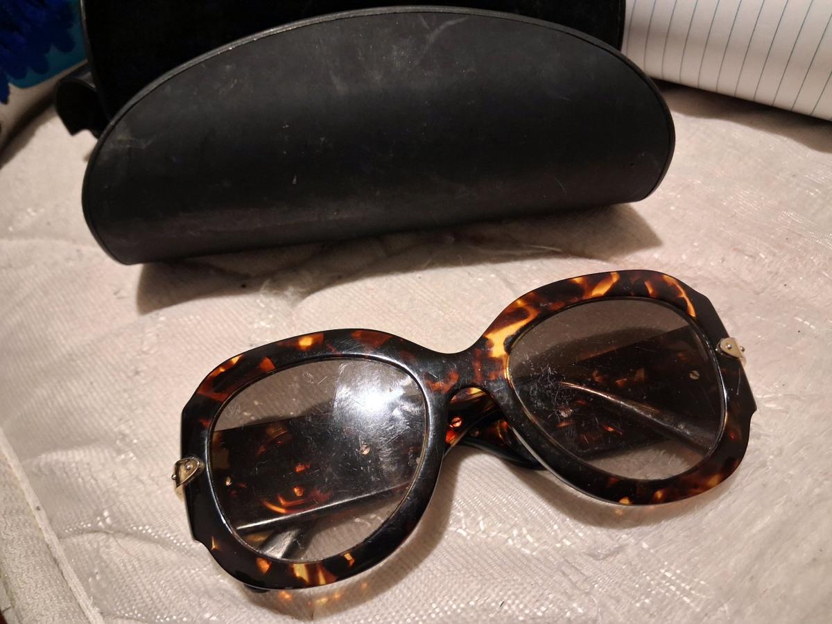 Im selling these Louis Vuitton glasses - Denver, Colorado - FleaMarketBay