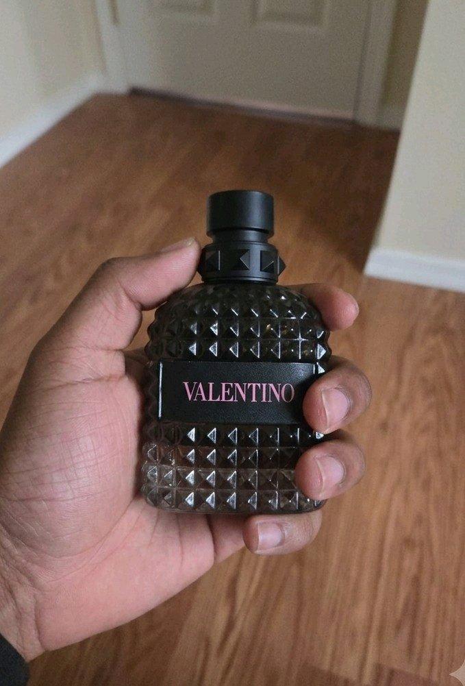 Valentino Born in Roma EDT  100 Authentic - Addy, Washington - FleaMarketBay