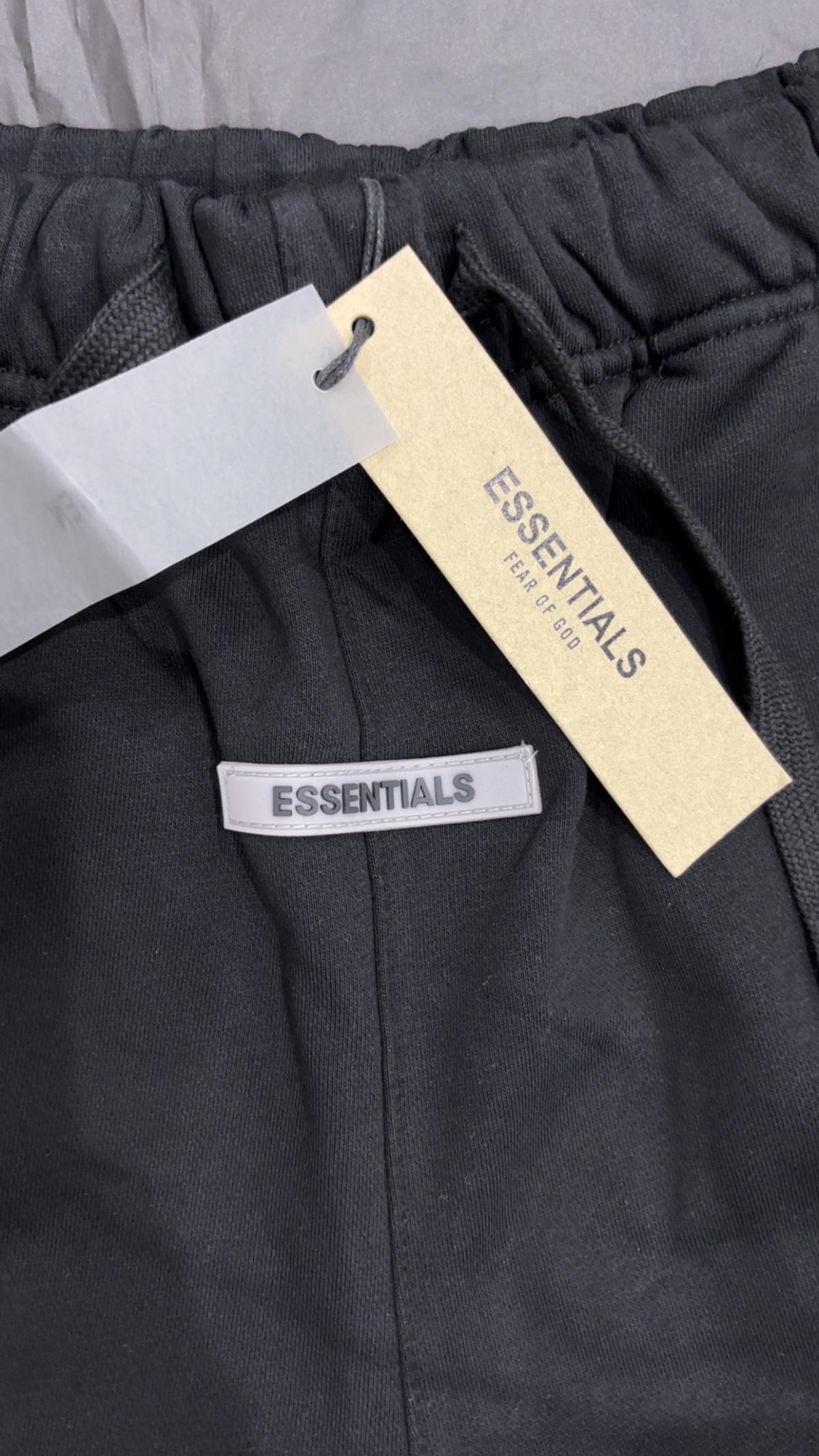 Essential Shorts for the summer - Fort Lauderdale, Florida - FleaMarketBay