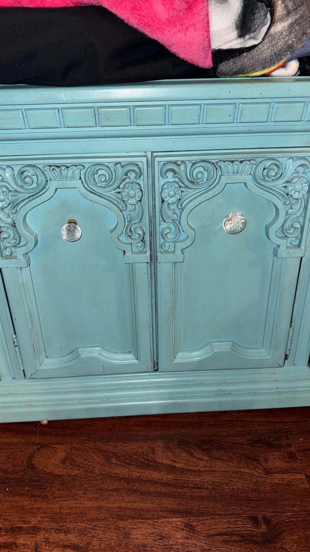 green cabinet with space inside for storage - Portland, Oregon - FleaMarketBay