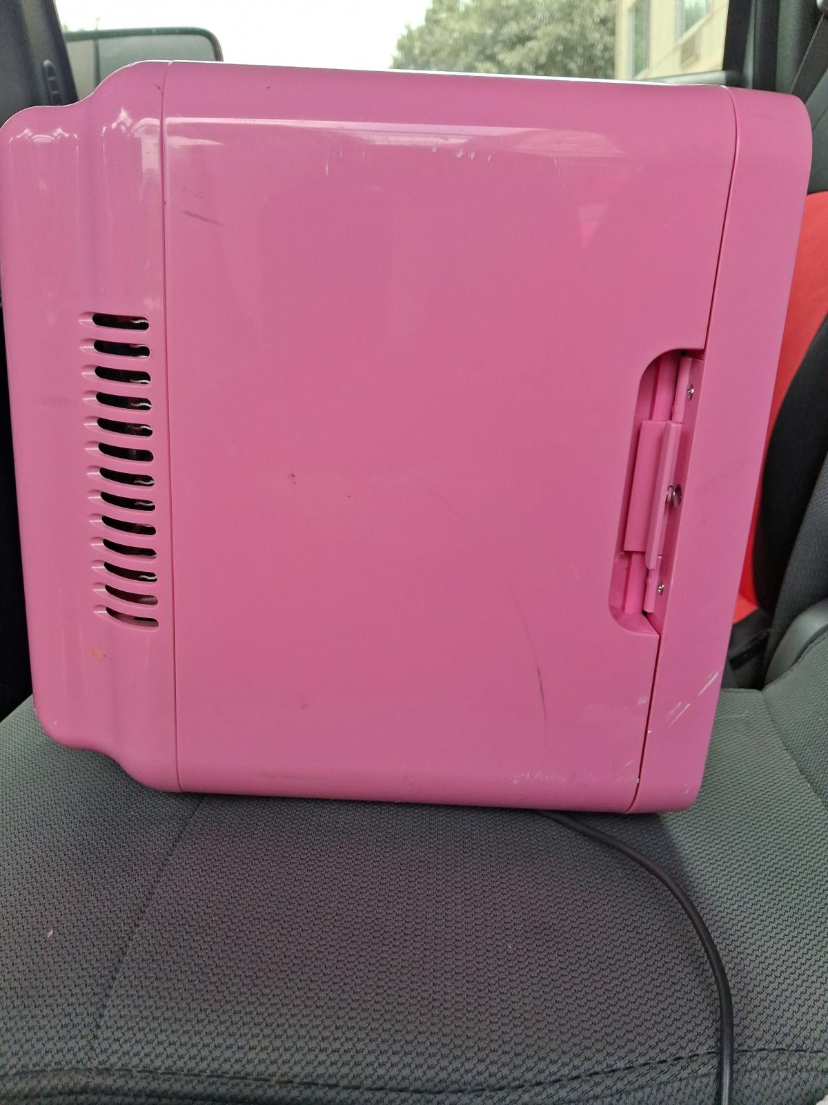 Hello Kitty Sm Refrigerator - Garland, Texas - FleaMarketBay