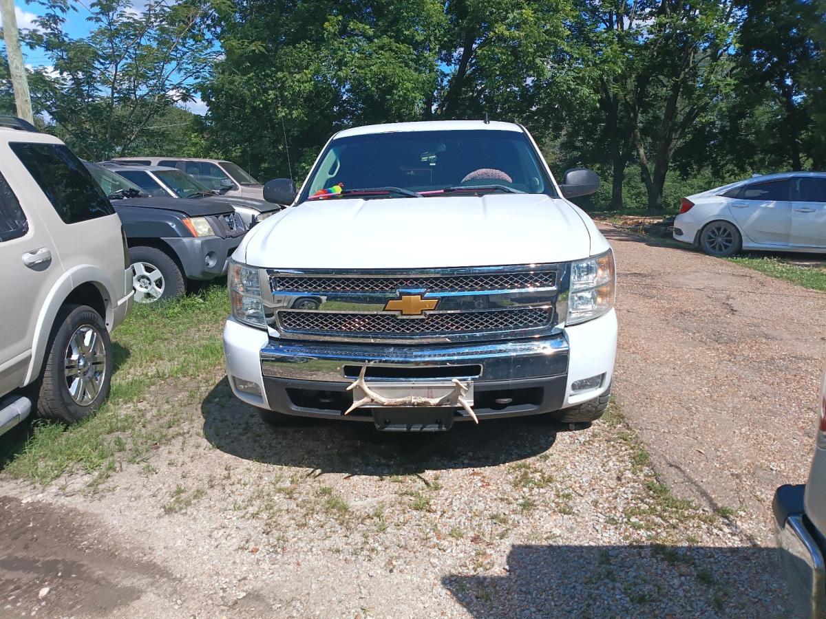 2012 Chevy Silverado 1500 - Alamo, Tennessee - FleaMarketBay