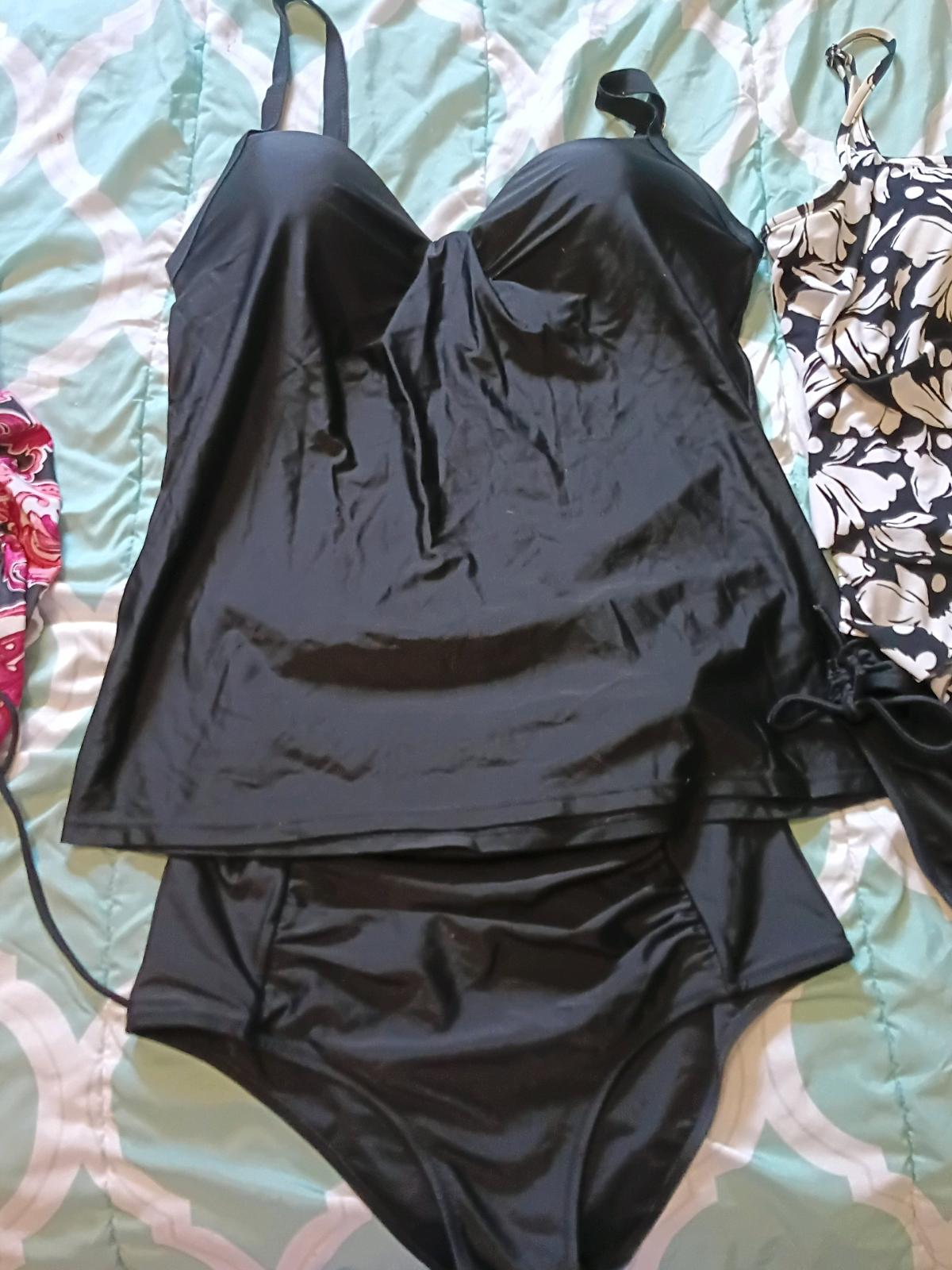 bundle of womens swimsuits size xl - Hamilton, Alabama - FleaMarketBay
