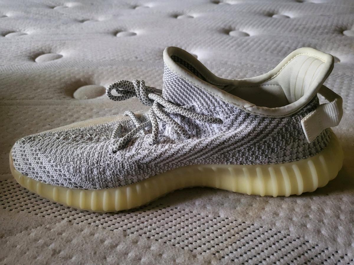 Yeezy Boost 350 V2 Static NonReflective 2018 - Oak Lawn, Illinois - FleaMarketBay