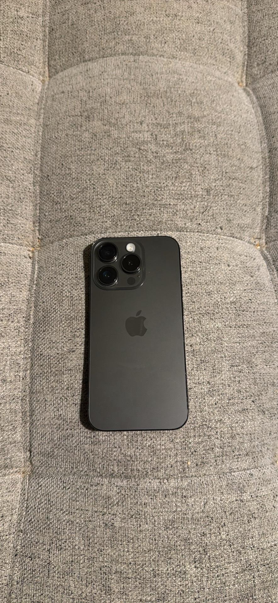 iphone 17 pro - Dade City, Florida - FleaMarketBay