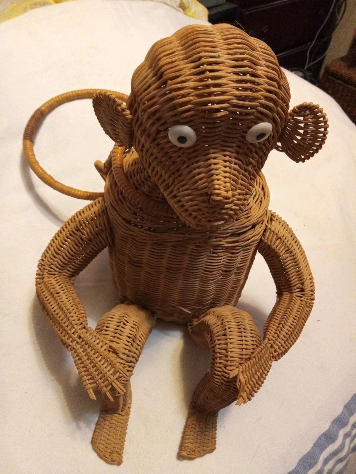 whimsical vintage hanging basket in shape of monkey like new - Tulsa, Oklahoma - FleaMarketBay