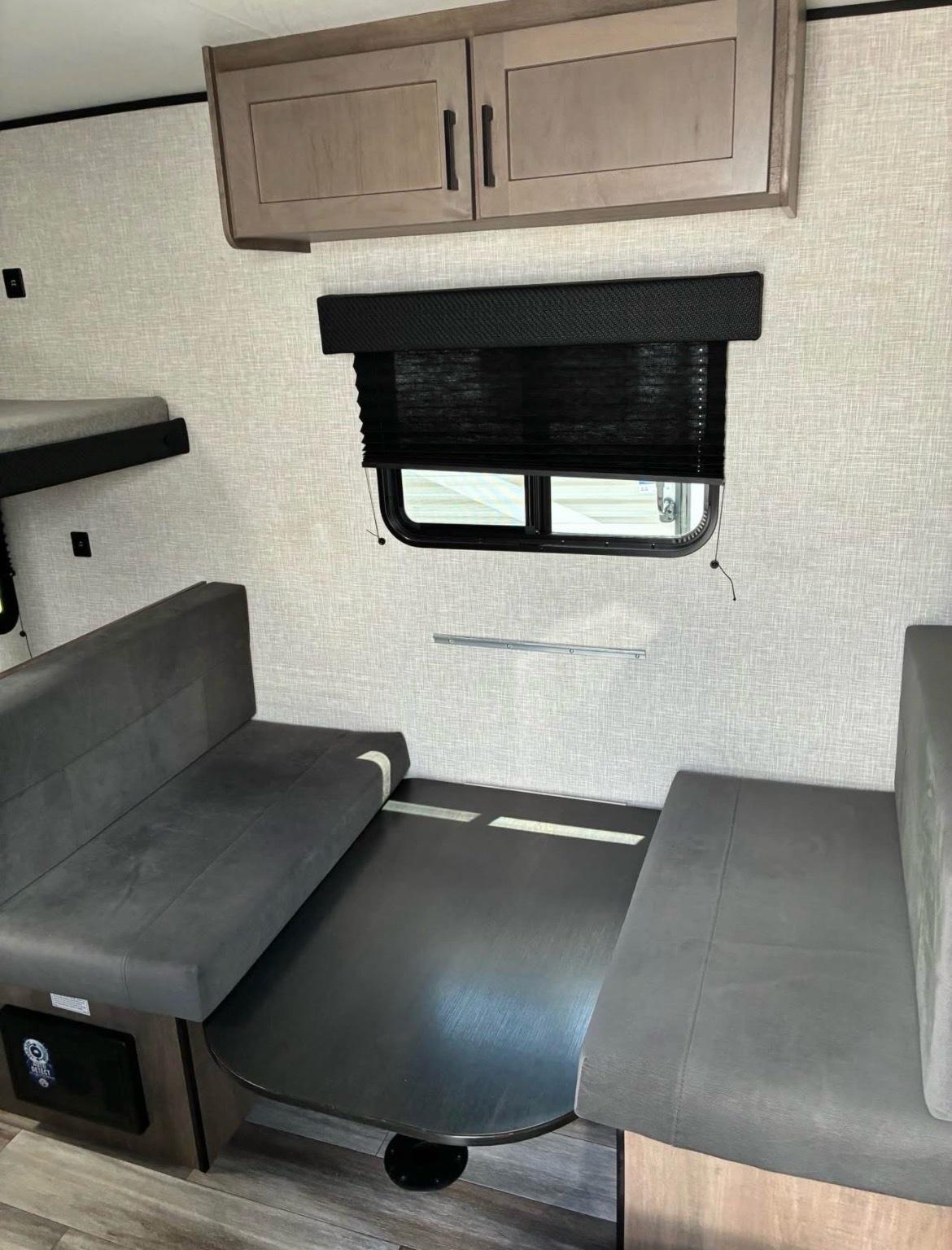 2025 Jayco 170 BH - Tampa, Florida - FleaMarketBay
