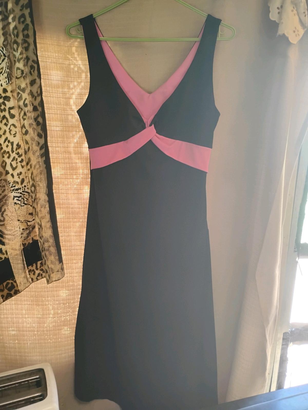 A Nice Black and Pink Womens Dress - Swansea, South Carolina - FleaMarketBay