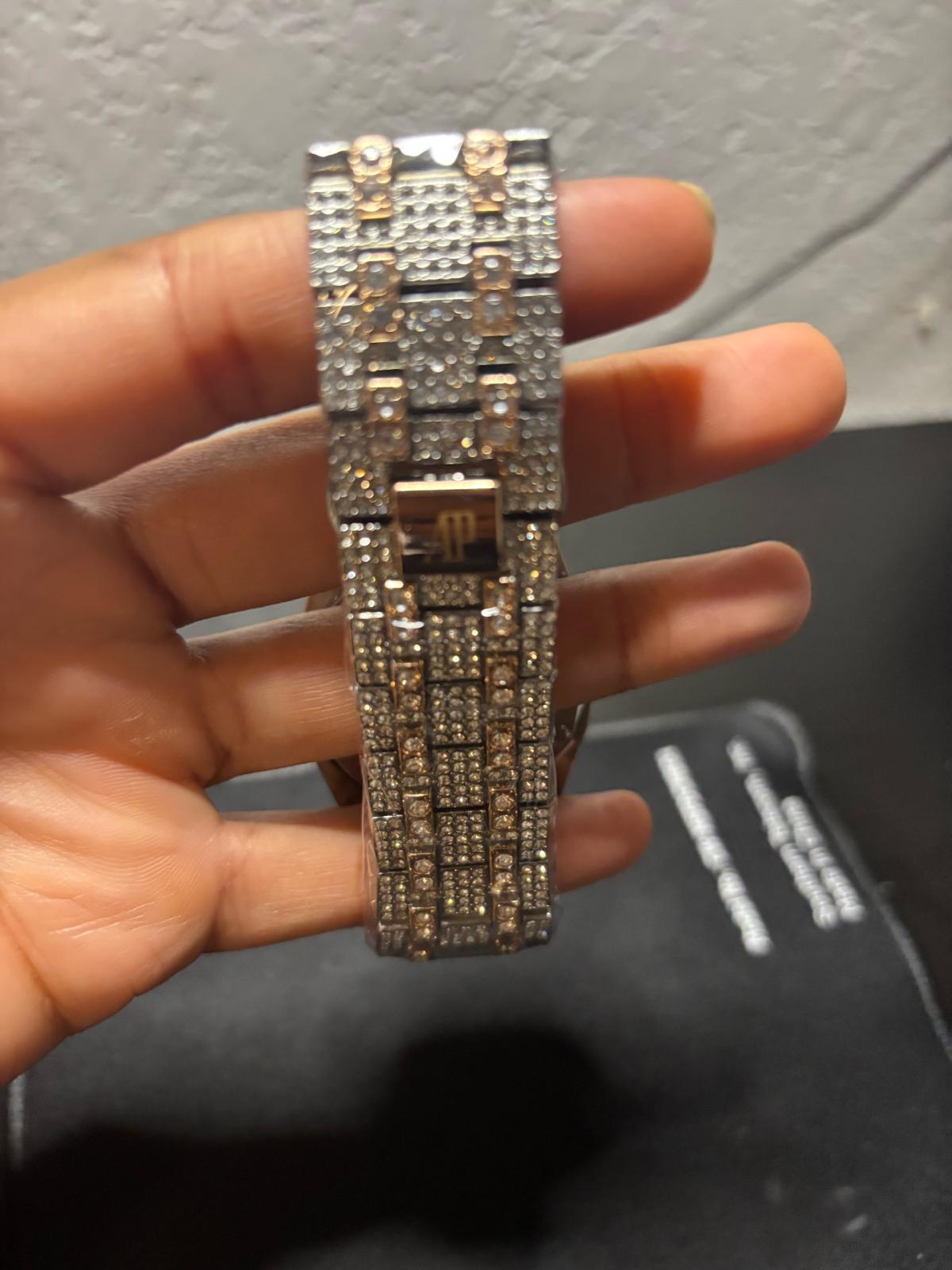 Icy wrist - Fort Lauderdale, Florida - FleaMarketBay